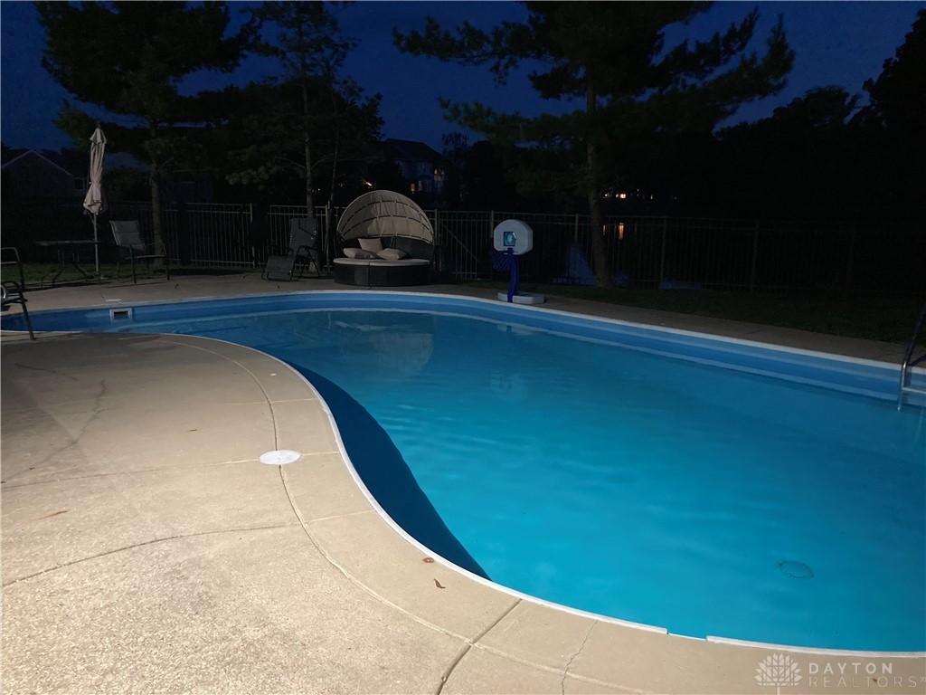 Washington Twp, Ohio, 45458, United States, 4 Bedrooms Bedrooms, ,4 BathroomsBathrooms,Residential,For Sale,2003269