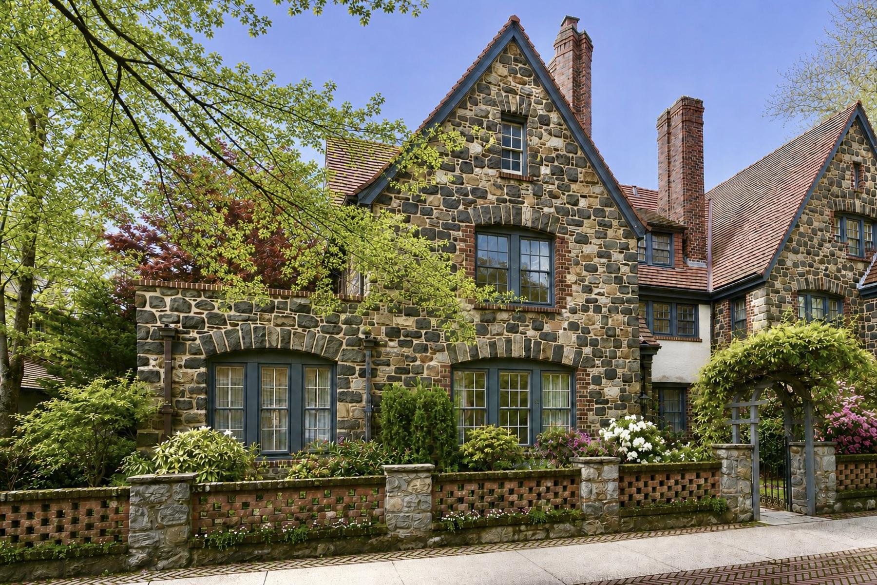  “FOREST HILLS GARDENS FIELDSTONE TOWNHOUSE” - 物件實景
