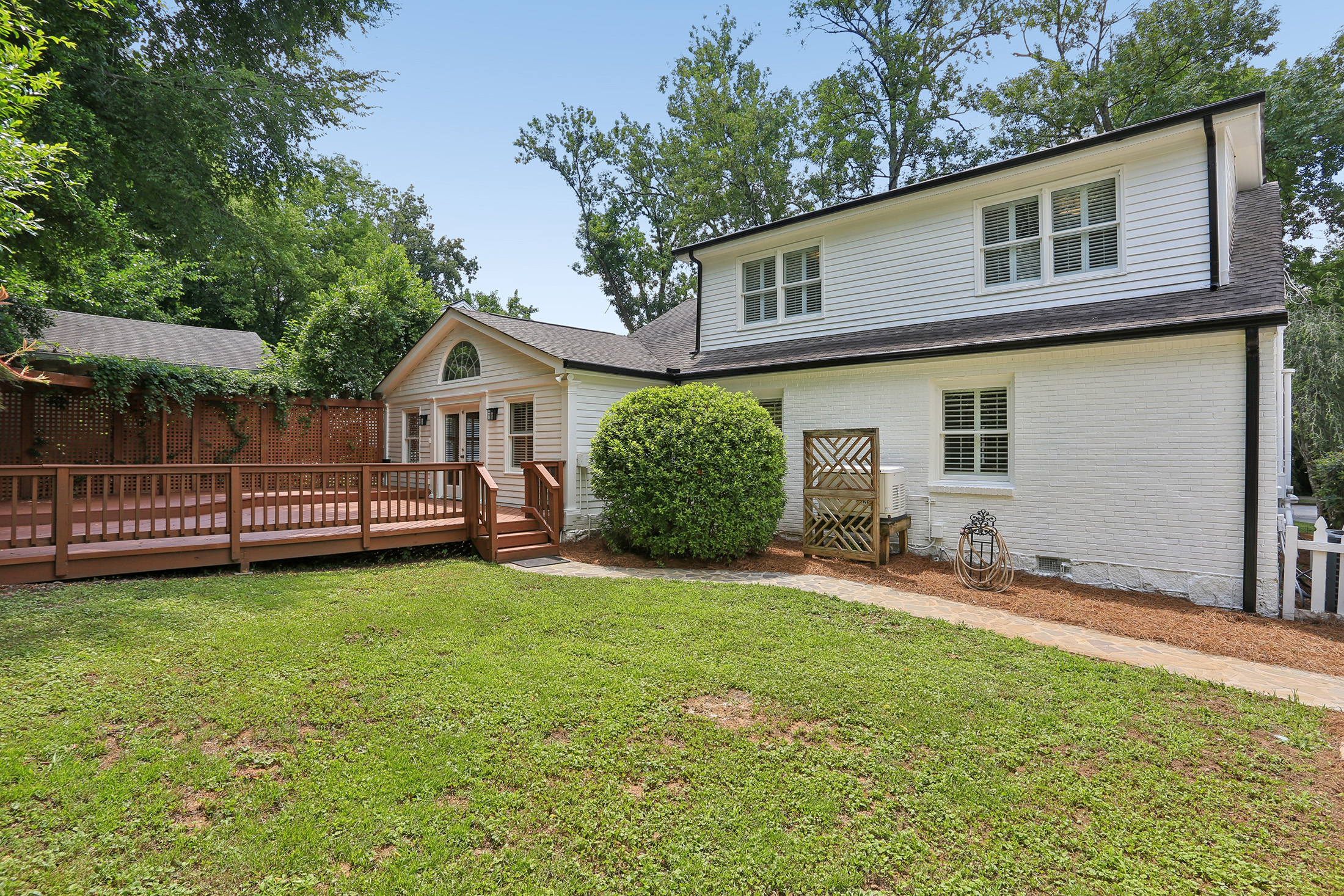  Charming Four Bedroom Cottage in Beloved Haynes Manor Neighborhood - 物件實景