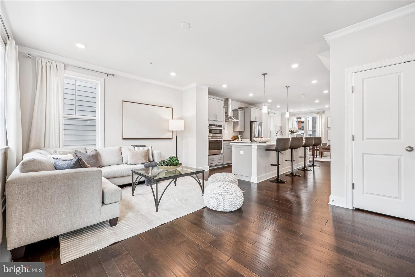 Gaithersburg, Maryland, 20878, United States, 4 Bedrooms Bedrooms, ,5 BathroomsBathrooms,Residential,For Sale,1949694