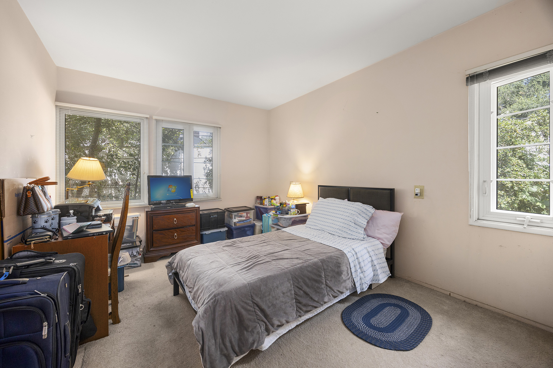 Pasadena, California, 91107, United States, 4 Bedrooms Bedrooms, ,1 BathroomBathrooms,Residential,For Sale,1975607