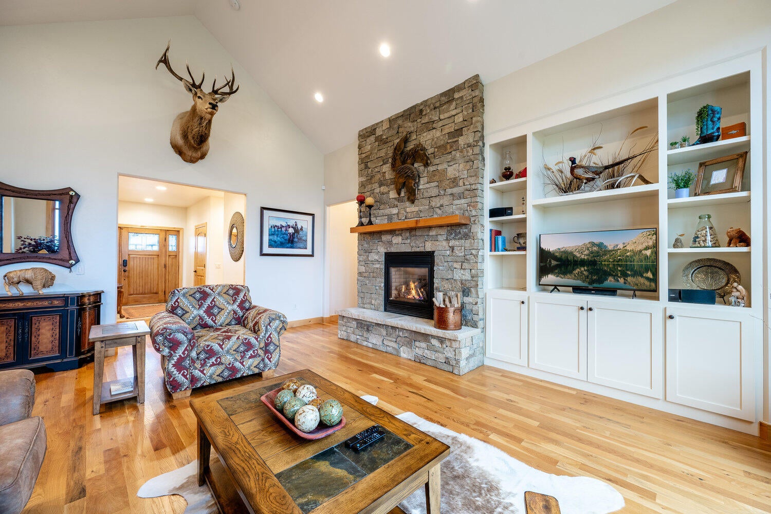 Sheridan, Wyoming, 82801, United States, 2 Bedrooms Bedrooms, ,2 BathroomsBathrooms,Residential,For Sale,2006254