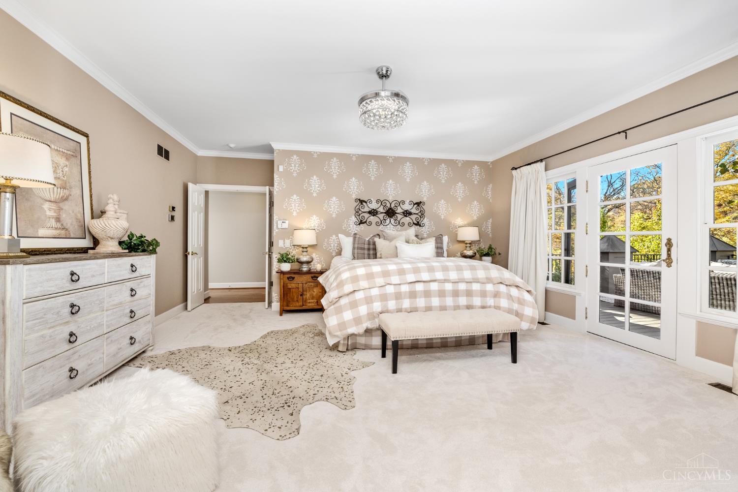 Indian Hill, Ohio, 45243, United States, 6 Bedrooms Bedrooms, ,6 BathroomsBathrooms,Residential,For Sale,1988280