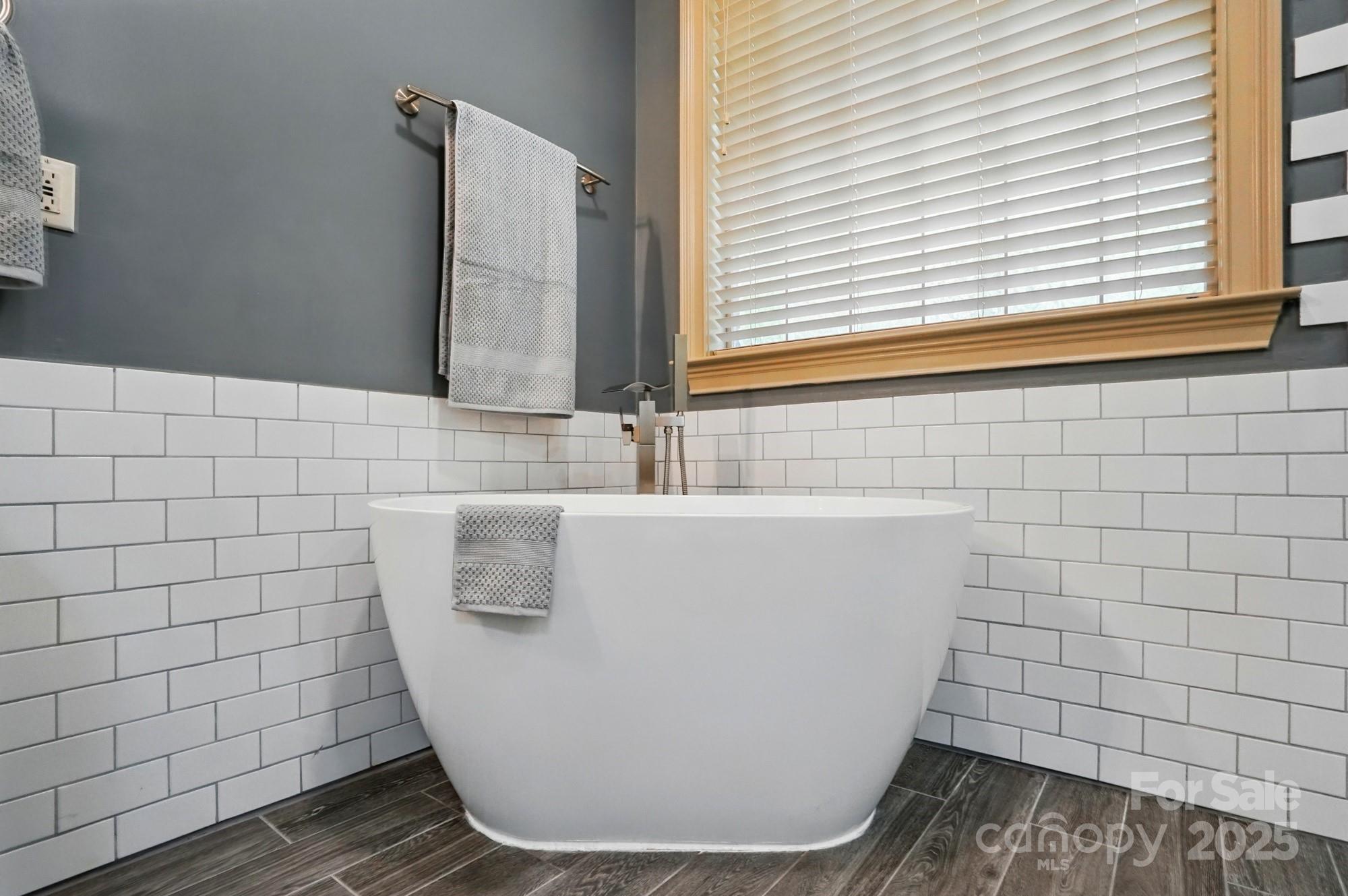 Rock Hill, South Carolina, 29730, United States, 4 Bedrooms Bedrooms, ,3 BathroomsBathrooms,Residential,For Sale,1826399