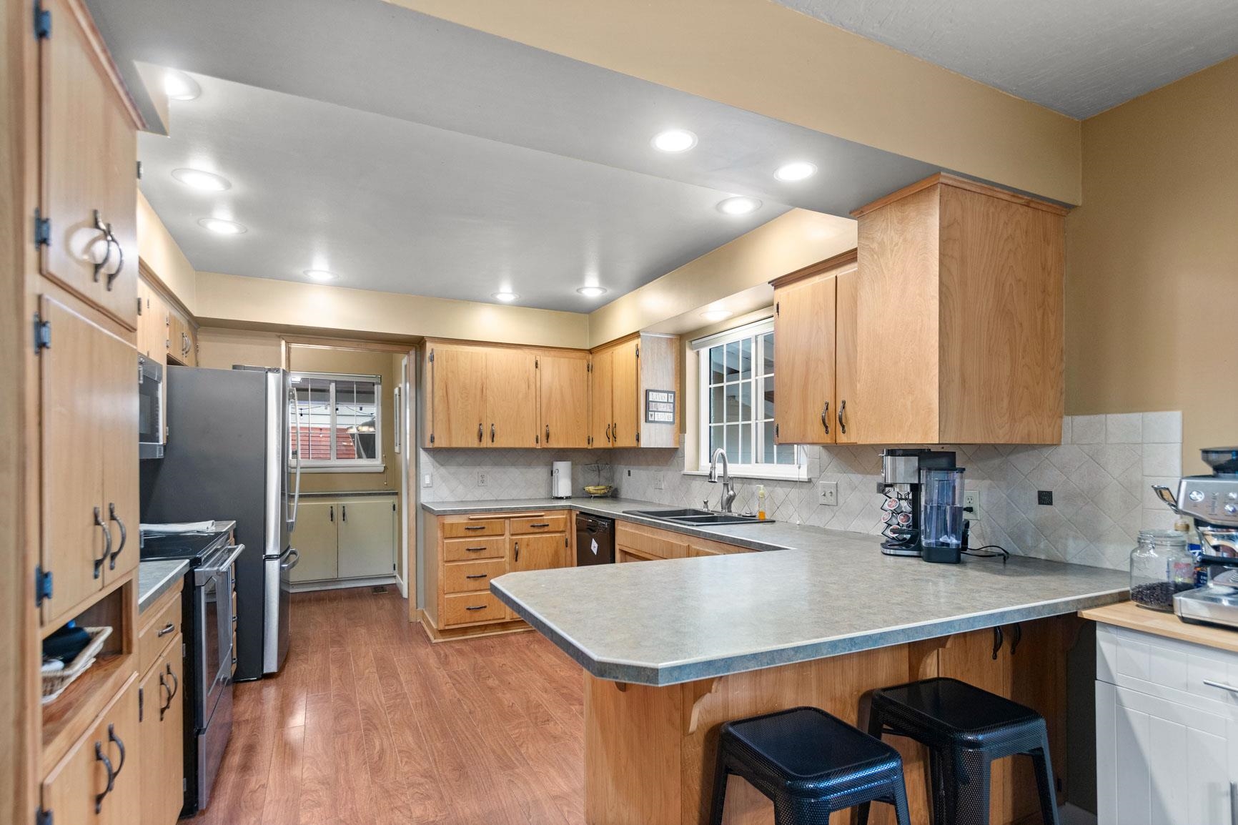 Spokane, Washington, 99218, United States, 4 Bedrooms Bedrooms, ,4 BathroomsBathrooms,Residential,For Sale,1828122