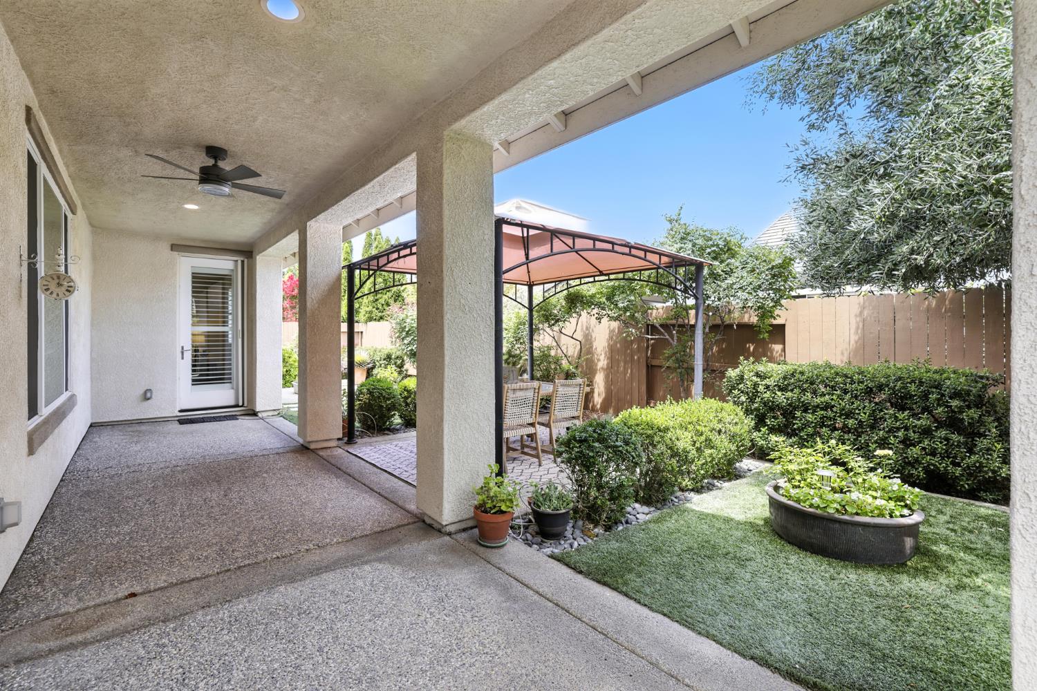 Elk Grove, California, 95757, United States, 2 Bedrooms Bedrooms, ,2 BathroomsBathrooms,Residential,For Sale,1901931