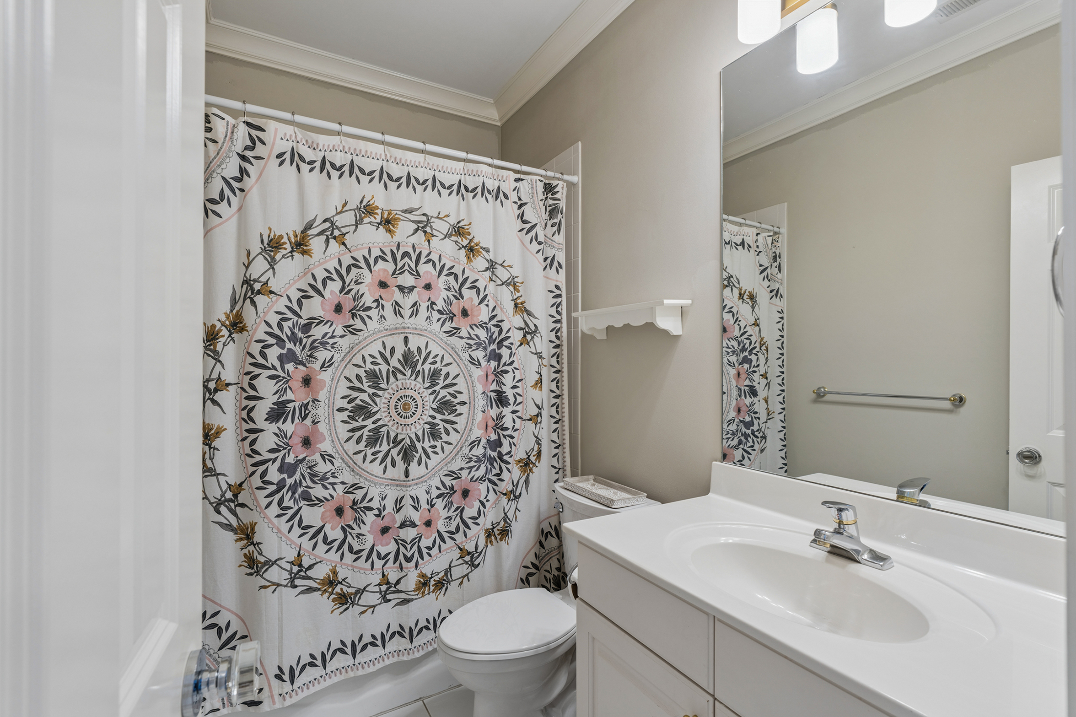  Private, Thoughtfully Renovated Sandy Springs Estate - 物件實景