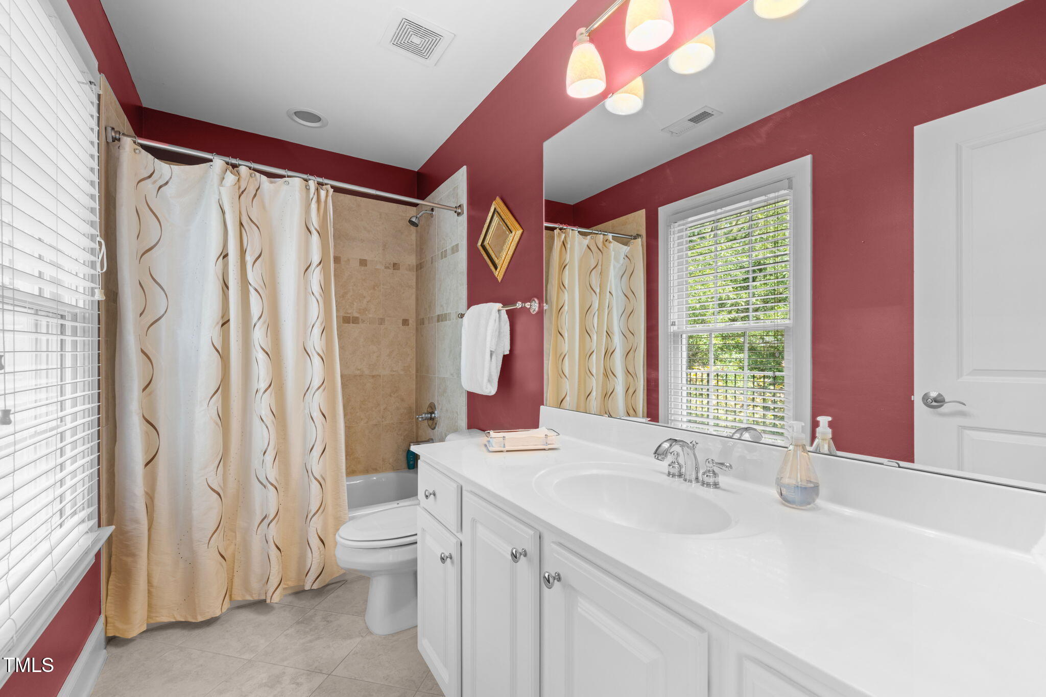 Chapel Hill, North Carolina, 27517, United States, 5 Bedrooms Bedrooms, ,5 BathroomsBathrooms,Residential,For Sale,1901412