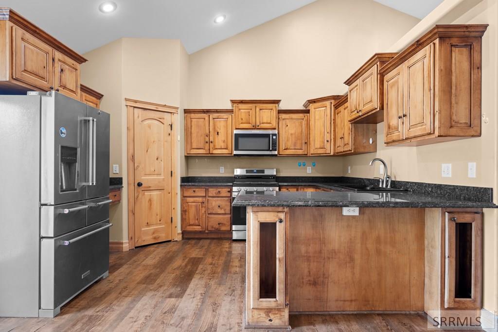 IDAHO FALLS, Idaho, 83401, United States, 6 Bedrooms Bedrooms, ,3 BathroomsBathrooms,Residential,For Sale,2006339