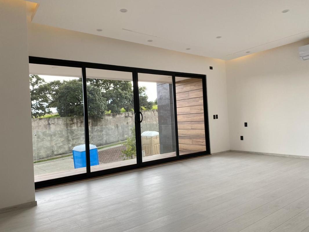 Rancho San Juan Primaveras, Atizapán de Zaragoza, Estado de México, 52938, Mexico, 6 Bedrooms Bedrooms, ,7 BathroomsBathrooms,Residential,For Sale,Rancho San Juan Primaveras,1441226