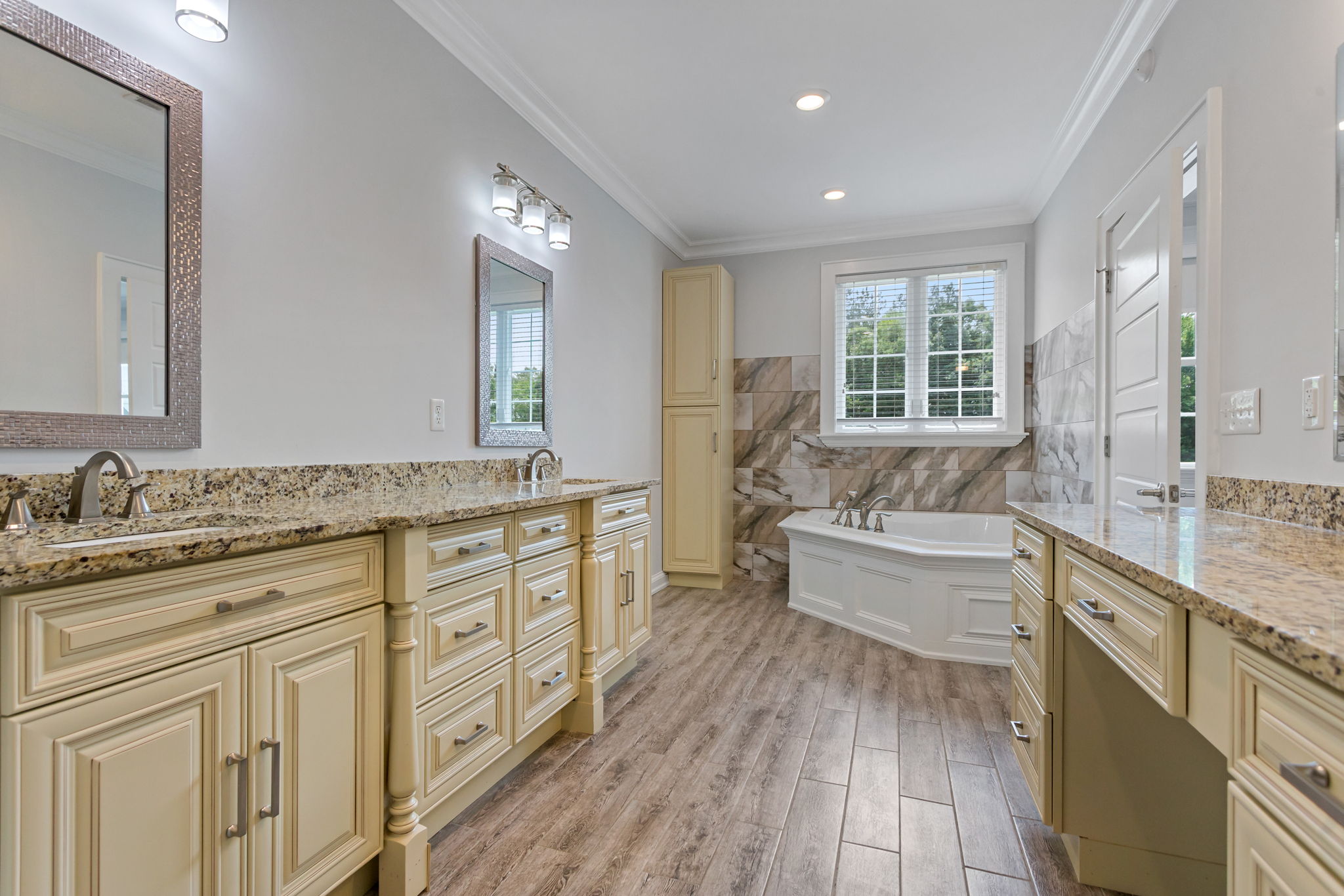  204 Crestwood Drive, Greenville, SC 29609 - 物件實景