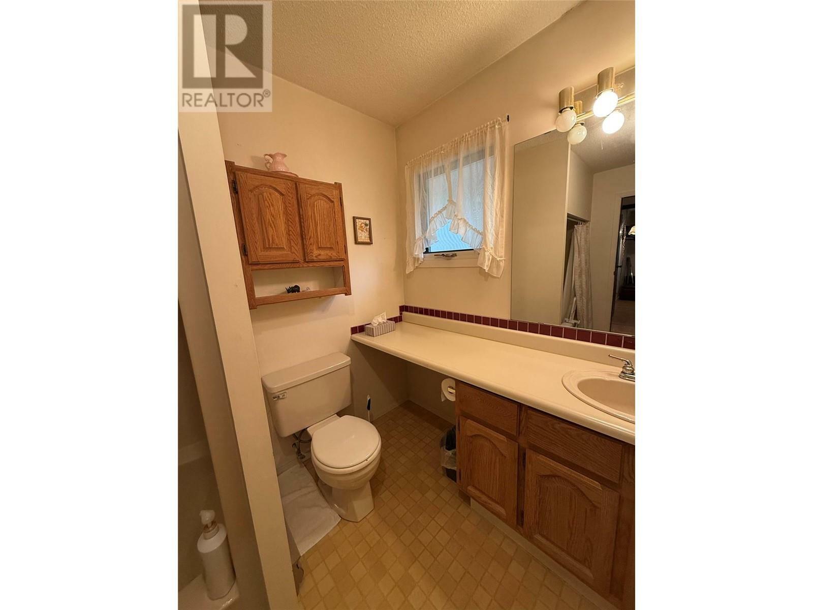 WINLAW, British Columbia, V0G 2J0, CA, 4 Bedrooms Bedrooms, ,1 BathroomBathrooms,Residential,For Sale,1837554