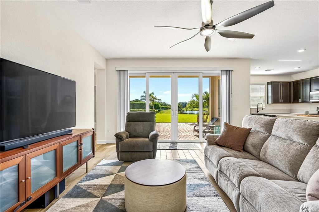 Vero Beach, Florida, 32967, United States, 4 Bedrooms Bedrooms, ,3 BathroomsBathrooms,Residential,For Sale,1918016