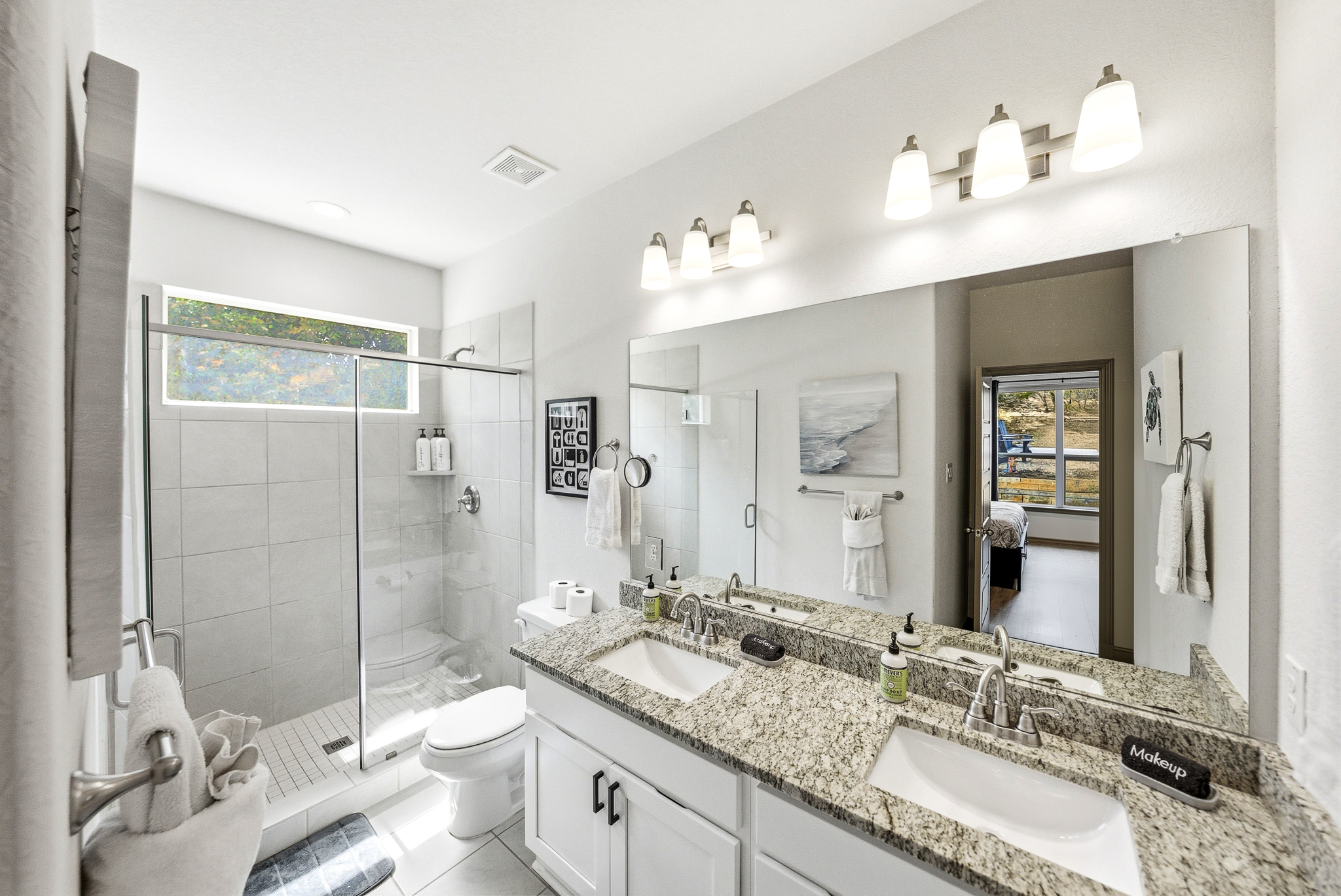  Canyon Lake Home with Hot Tub and Balcony Views - 物件實景