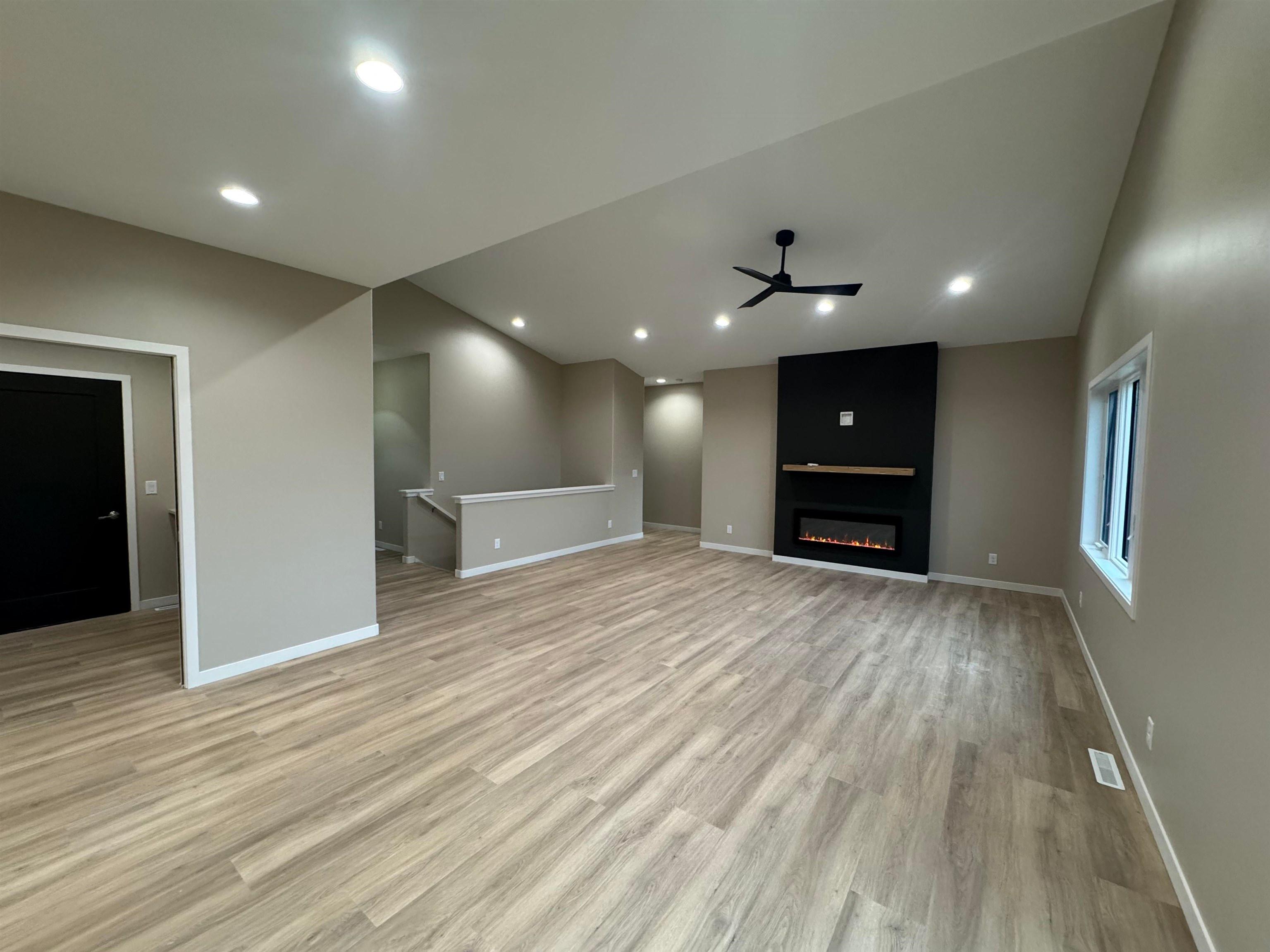 Norfolk, Nebraska, 68701, United States, 4 Bedrooms Bedrooms, ,3 BathroomsBathrooms,Residential,For Sale,1993341