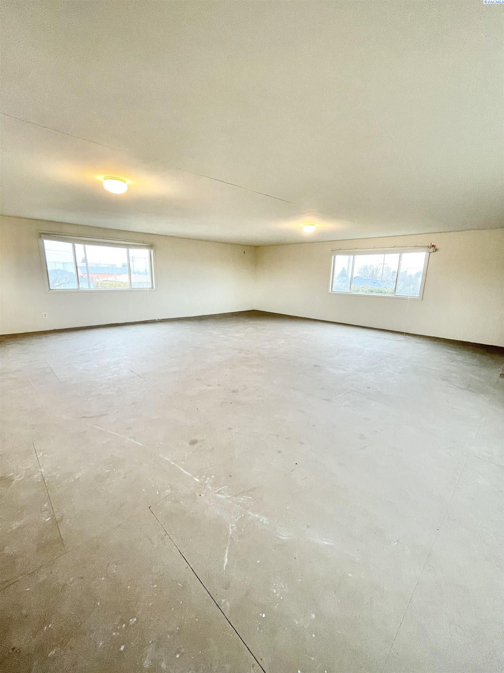 Grandview, Washington, 98930, United States, 5 Bedrooms Bedrooms, ,1 BathroomBathrooms,Residential,For Sale,1828538