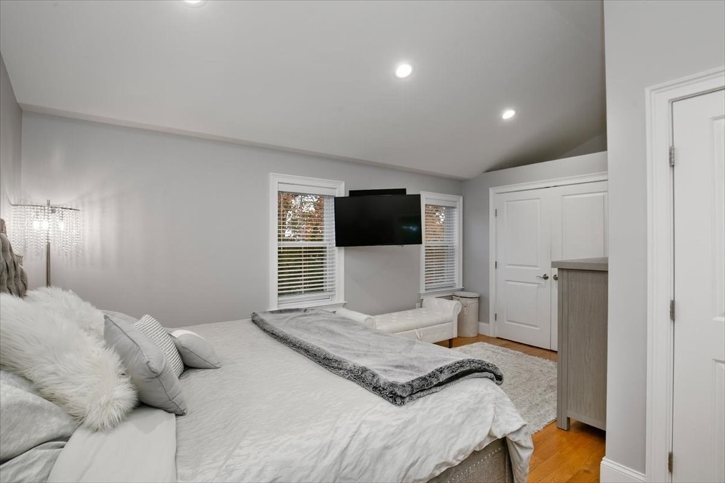 Danvers, Massachusetts, 01923, United States, 2 Bedrooms Bedrooms, ,3 BathroomsBathrooms,Residential,For Sale,1994668