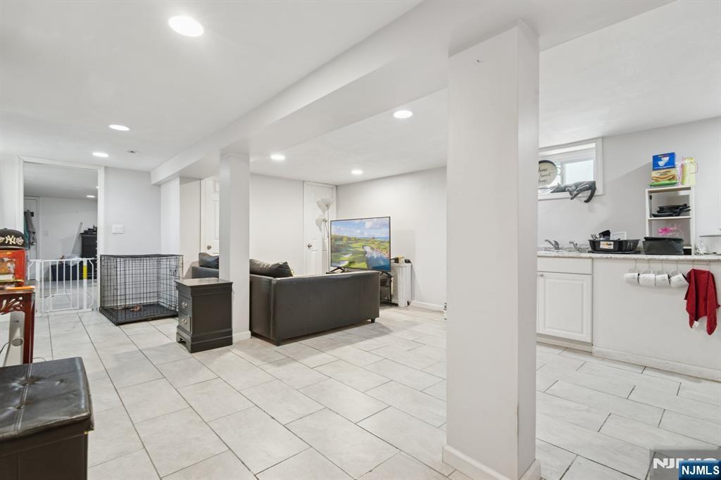 Garfield, New Jersey, 07026, United States, 4 Bedrooms Bedrooms, ,3 BathroomsBathrooms,Residential,For Sale,1905958