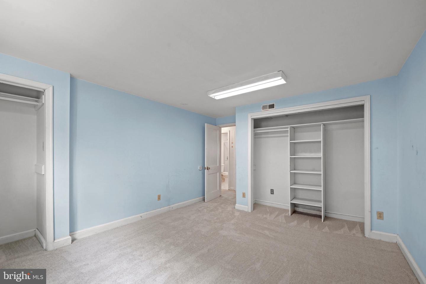 Falls Church, Virginia, 22042, United States, 5 Bedrooms Bedrooms, ,2 BathroomsBathrooms,Residential,For Sale,1932563