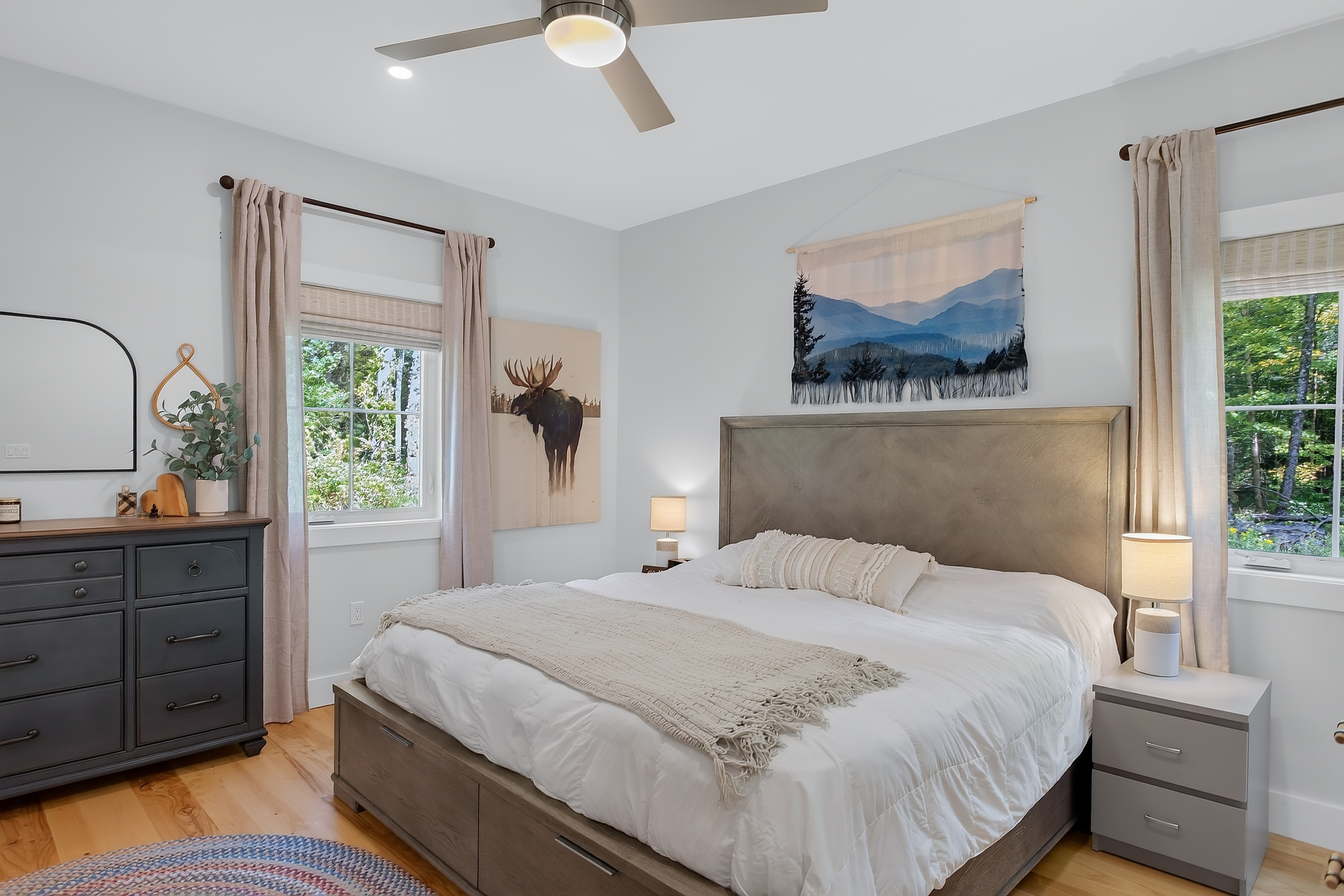  2022 Custom Craftsman: Main-Level Living, In-Law Suite, & Mountain Proximity - 物件實景