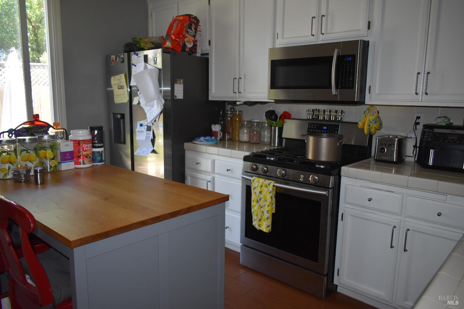 Santa Rosa, California, 95404, United States, 3 Bedrooms Bedrooms, ,2 BathroomsBathrooms,Residential,For Sale,1927812