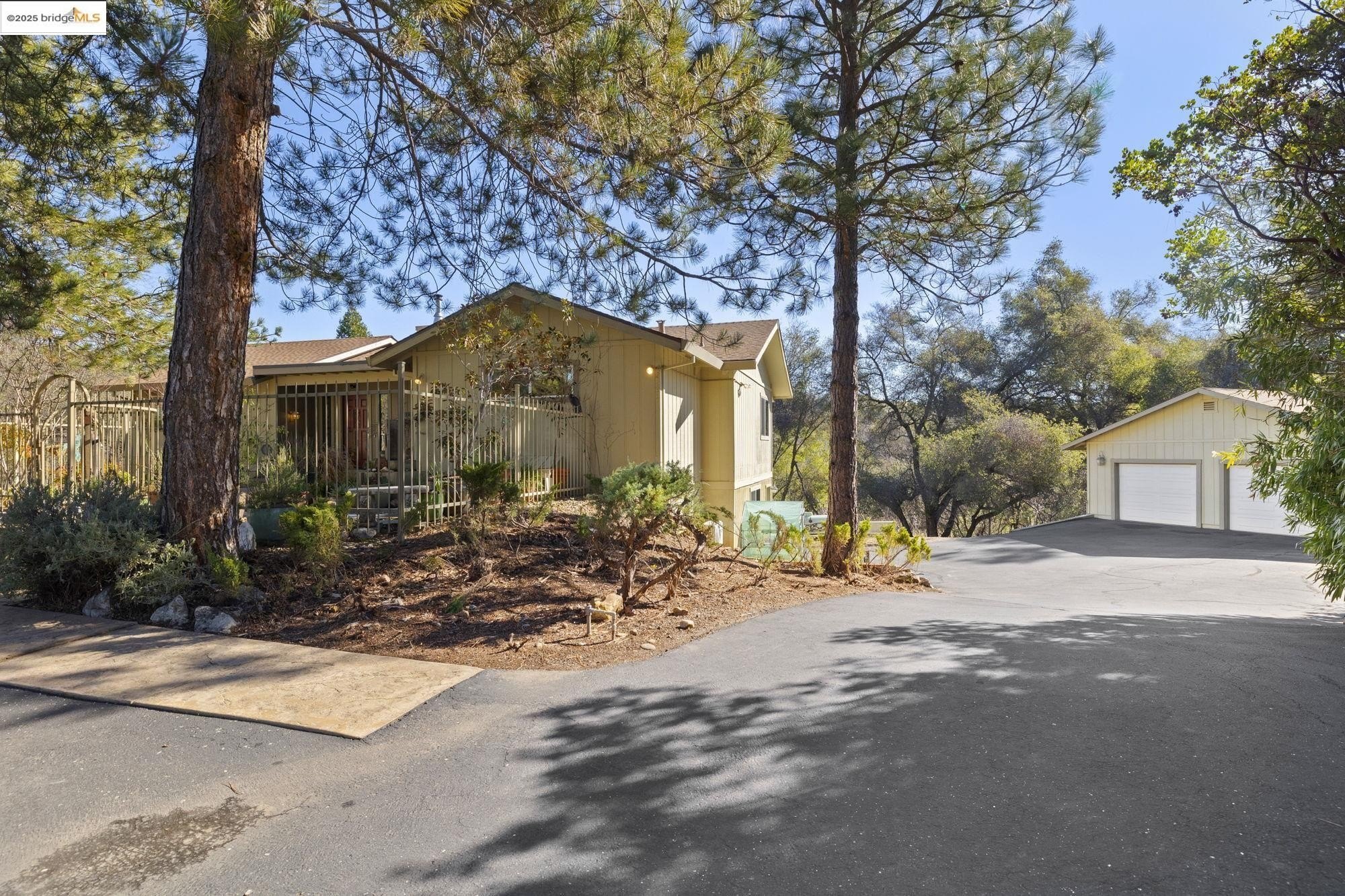 Columbia, California, 95310, United States, 3 Bedrooms Bedrooms, ,2 BathroomsBathrooms,Residential,For Sale,1705256