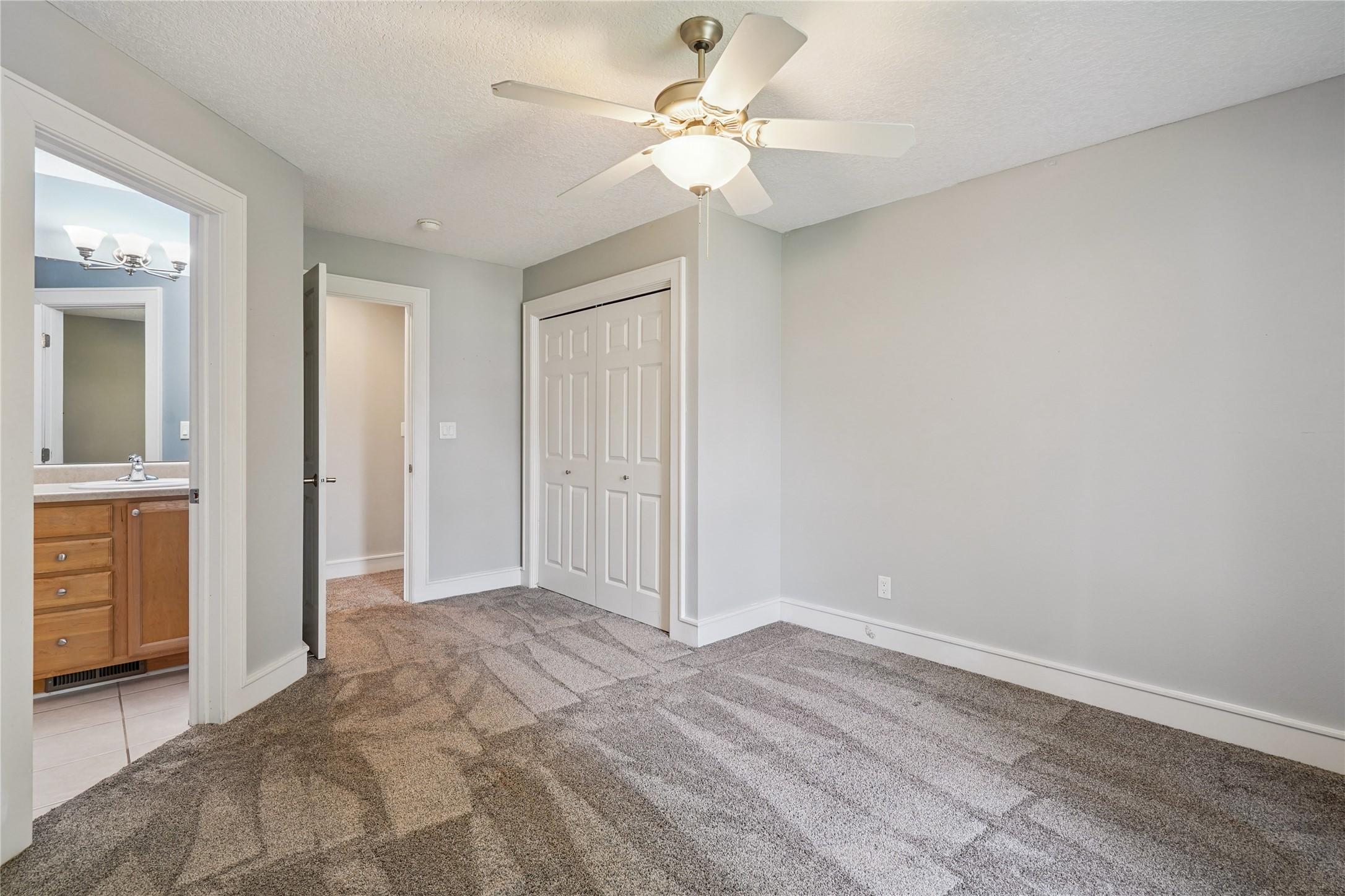 Urbandale, Iowa, 50323, United States, 5 Bedrooms Bedrooms, ,5 BathroomsBathrooms,Residential,For Sale,1978206