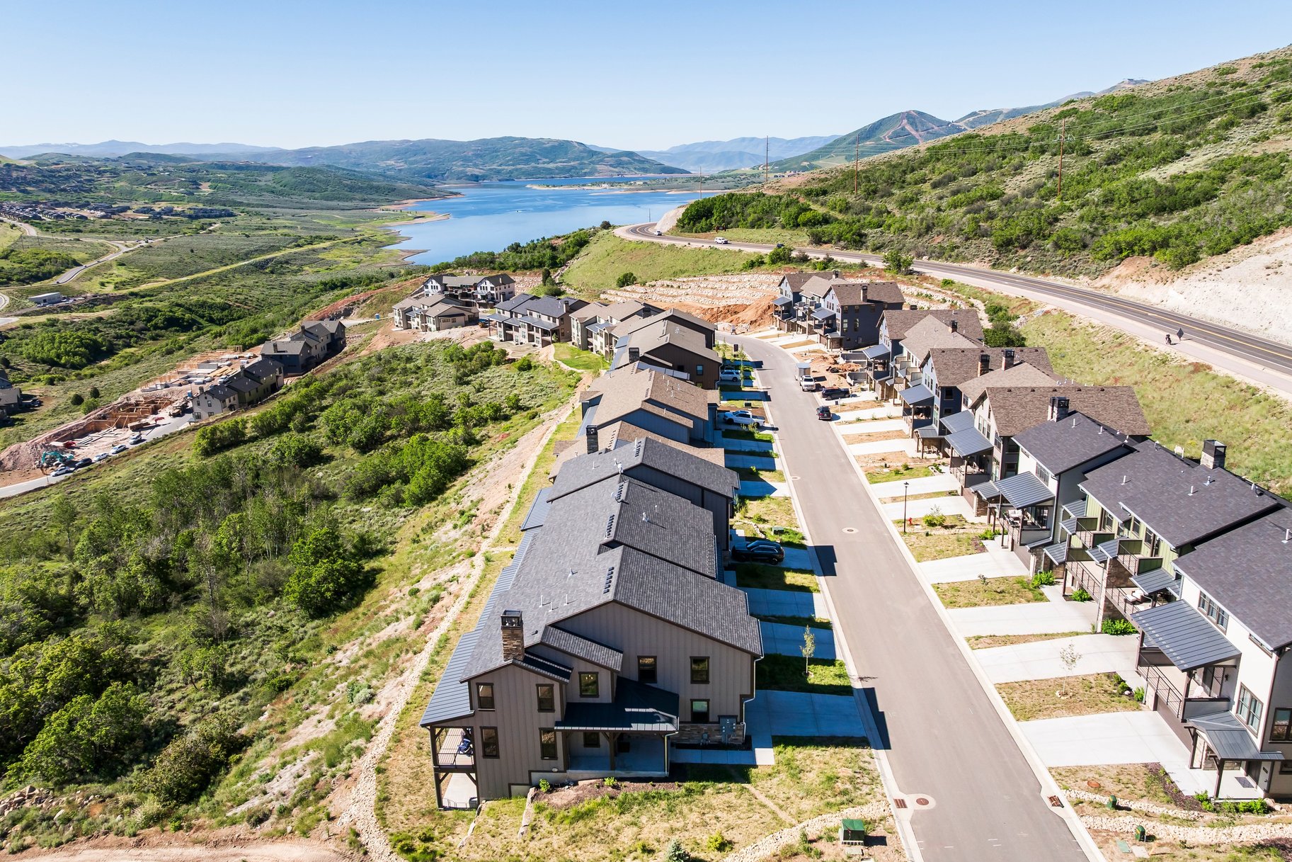  Mountain Views, Open Space & Finished Walkout Basement - 物件實景