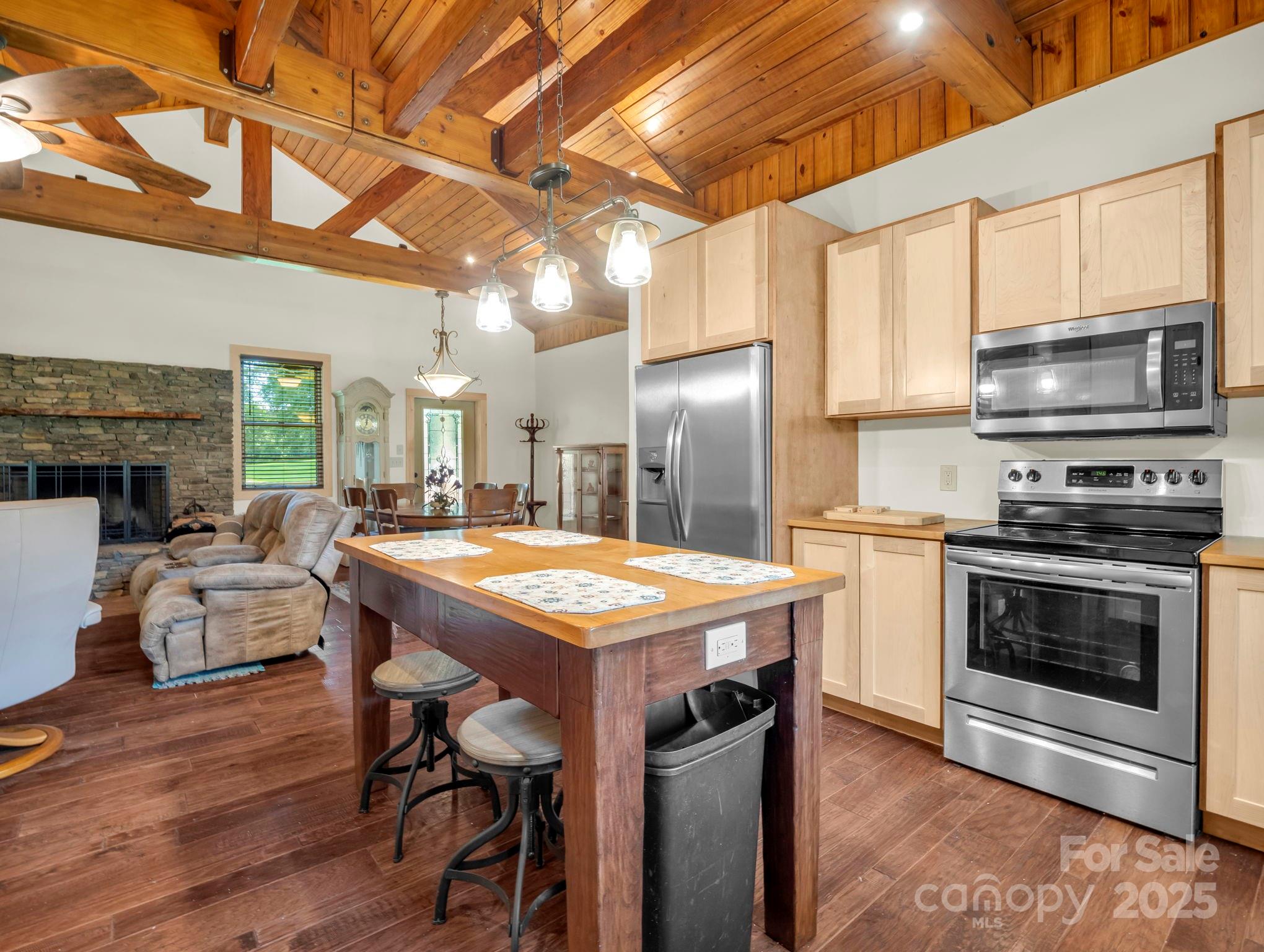 Saluda, North Carolina, 28773, United States, 3 Bedrooms Bedrooms, ,2 BathroomsBathrooms,Residential,For Sale,1923070