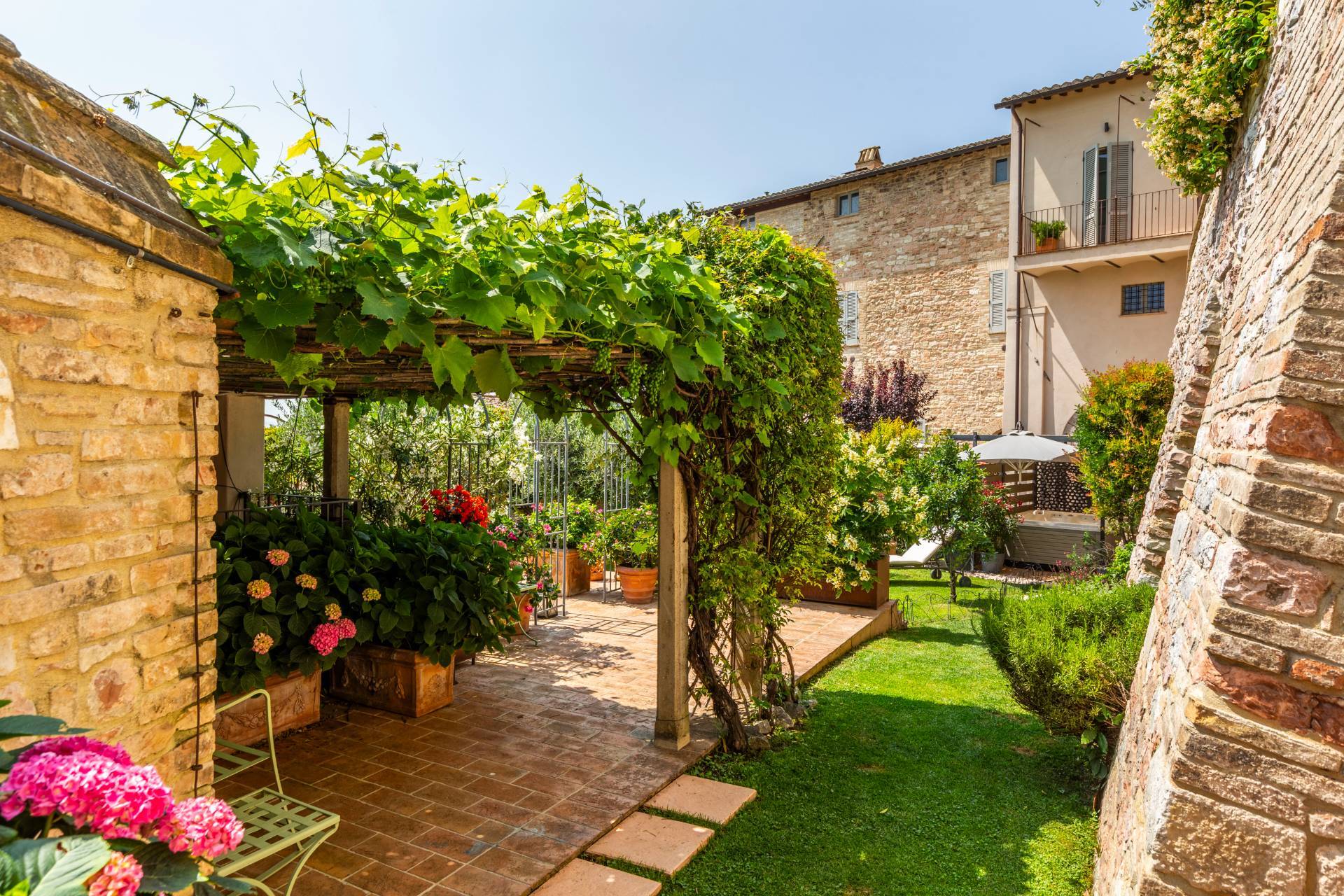 Spello, Perugia, 06038, IT, 3 Bedrooms Bedrooms, ,3 BathroomsBathrooms,Residential,For Sale,1876089