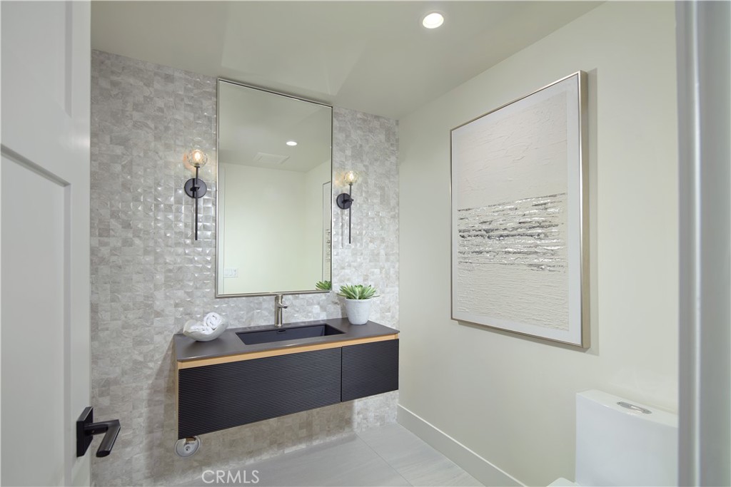 Newport Beach, California, 92660, United States, 4 Bedrooms Bedrooms, ,4 BathroomsBathrooms,Residential,For Sale,2002116