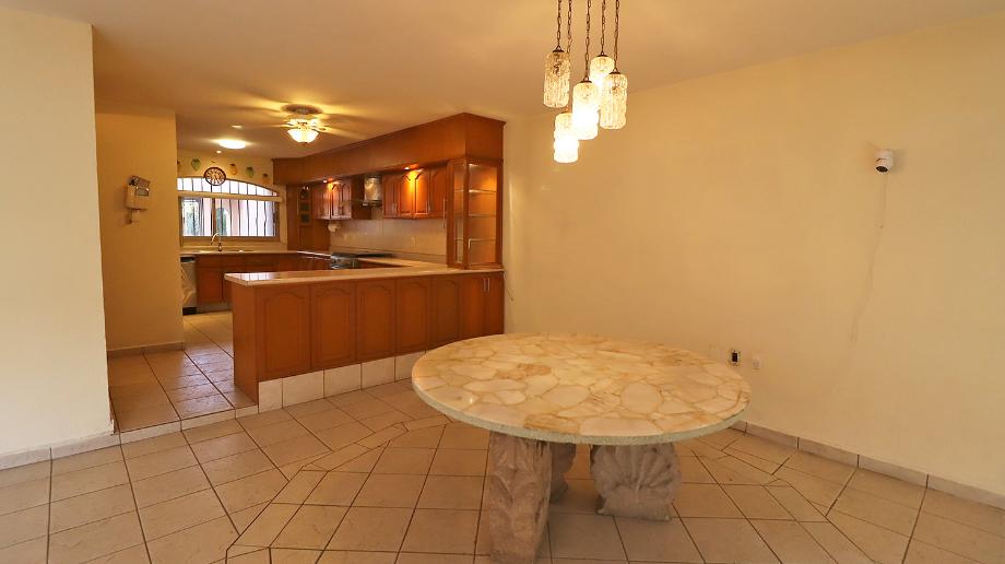Guadalajara, Jalisco, 44520, Mexico, 4 Bedrooms Bedrooms, ,3 BathroomsBathrooms,Residential,For Sale,1916689