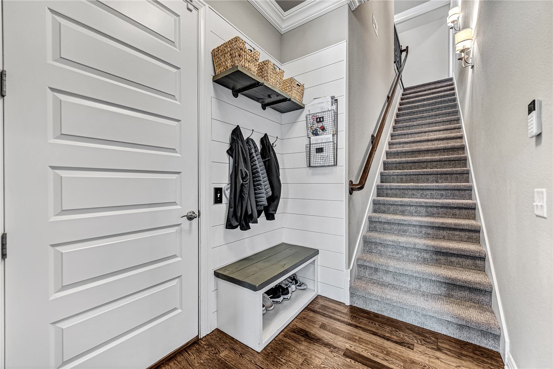 Centerton, Arkansas, 72719, United States, 5 Bedrooms Bedrooms, ,5 BathroomsBathrooms,Residential,For Sale,1992149