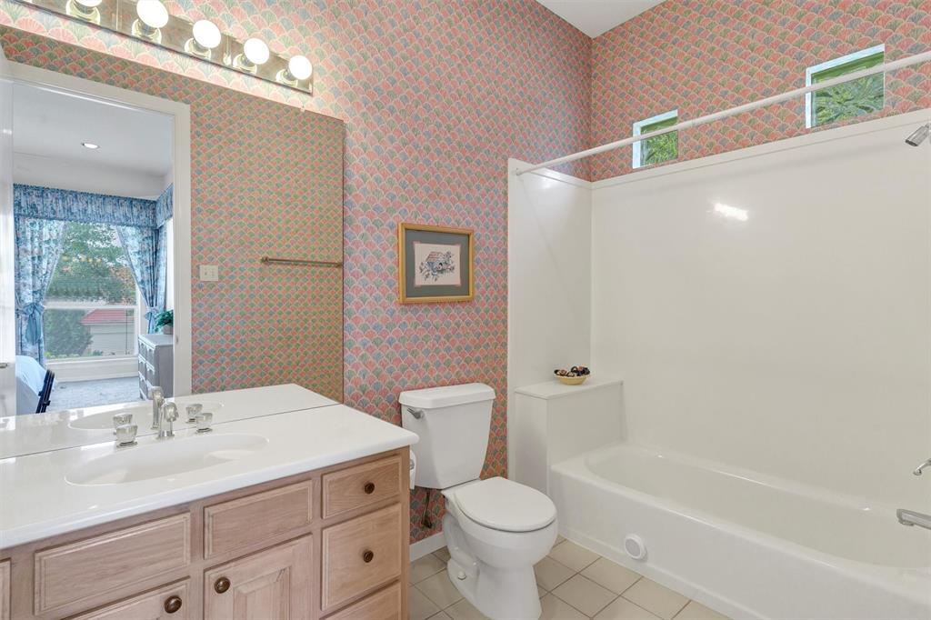 Arlington, Texas, 76006, United States, 4 Bedrooms Bedrooms, ,5 BathroomsBathrooms,Residential,For Sale,1976961