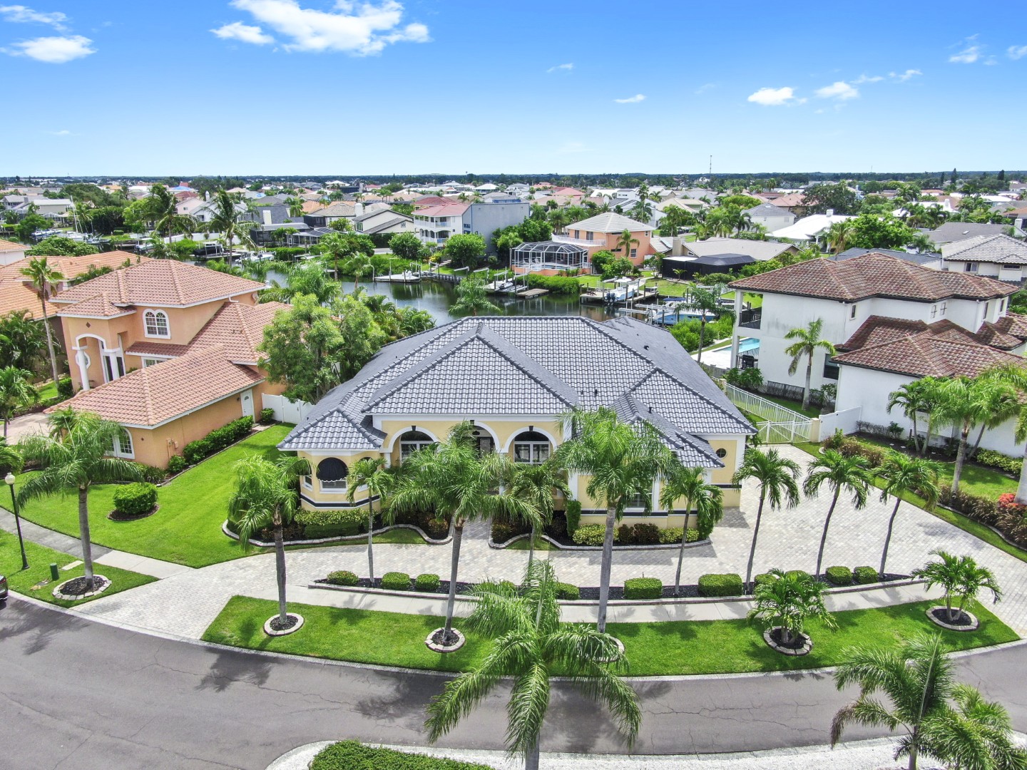 Apollo Beach, Florida, 33572, United States, 4 Bedrooms Bedrooms, ,4 BathroomsBathrooms,Residential,For Sale,1982499