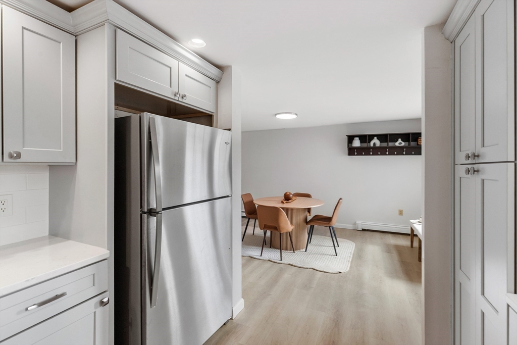 Malden, Massachusetts, 02148, United States, 2 Bedrooms Bedrooms, ,2 BathroomsBathrooms,Residential,For Sale,1974371