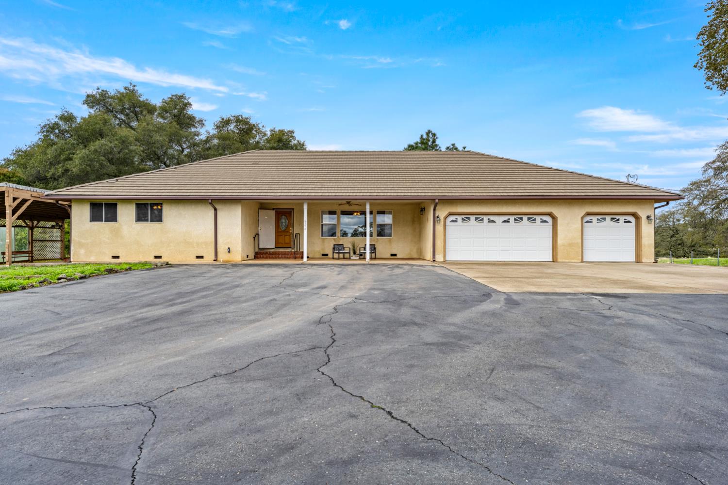 Shingle Springs, California, 95682, United States, 3 Bedrooms Bedrooms, ,3 BathroomsBathrooms,Residential,For Sale,1997420