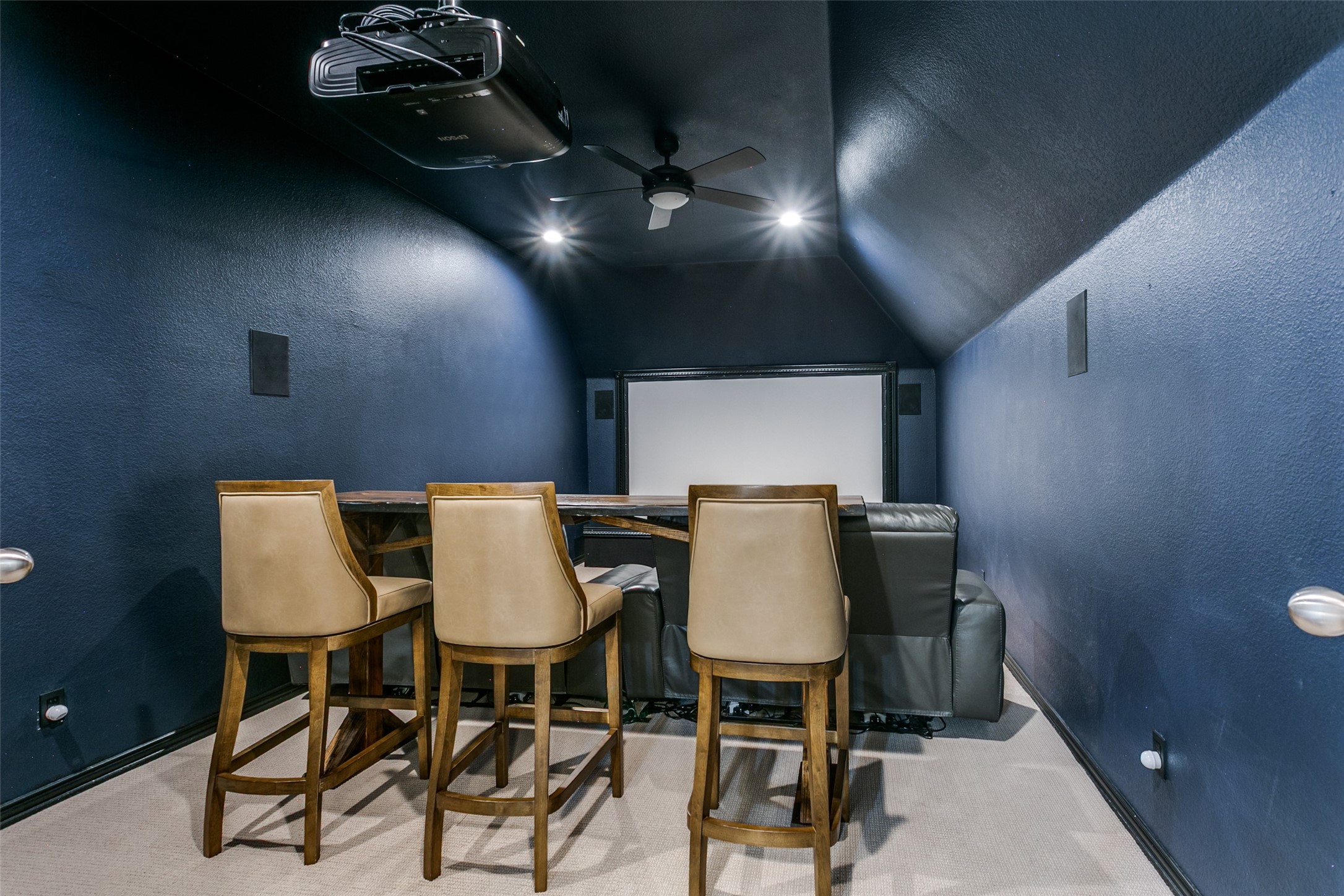 Grapevine, Texas, 76092, United States, 4 Bedrooms Bedrooms, ,3 BathroomsBathrooms,Residential,For Sale,1951115