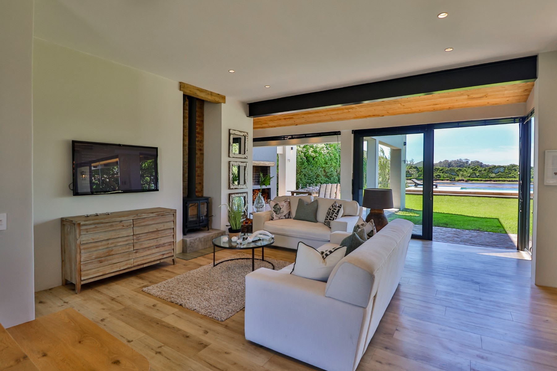  Modern home - Twin Rivers Estate - 物件實景