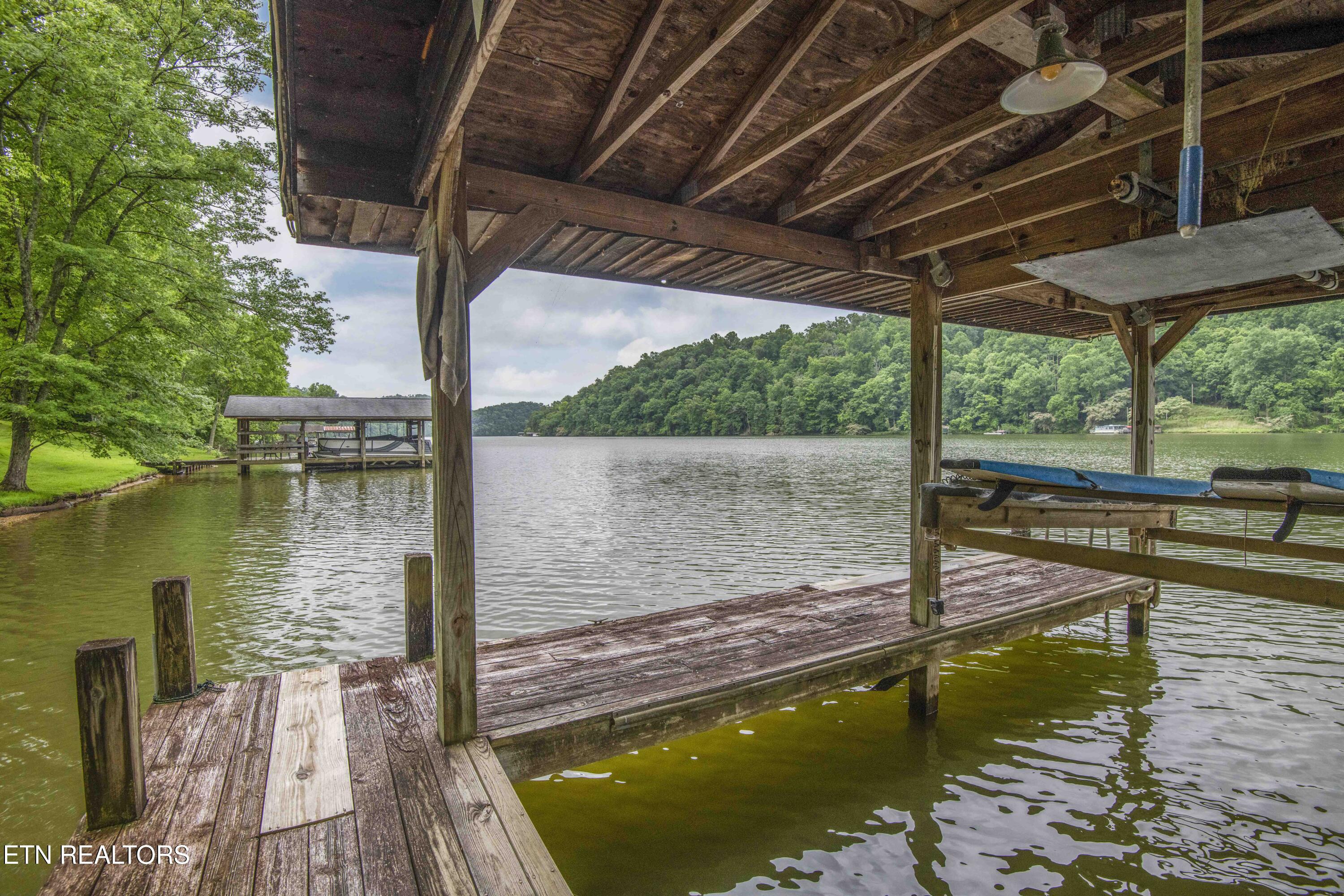 Kingston, Tennessee, 37763, United States, 3 Bedrooms Bedrooms, ,3 BathroomsBathrooms,Residential,For Sale,2013795