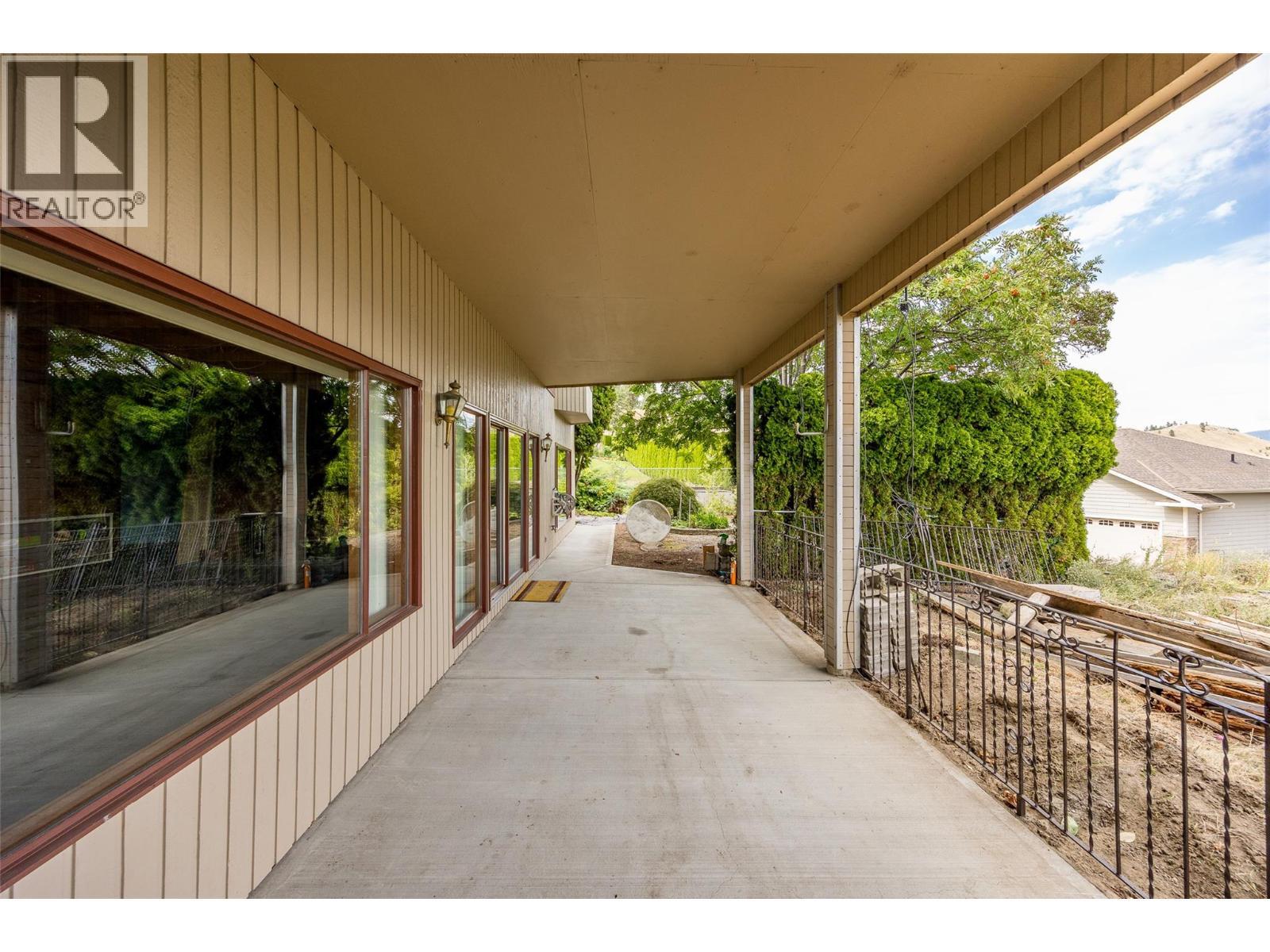 KELOWNA, British Columbia, V1V 1J5, CA, 2 Bedrooms Bedrooms, ,2 BathroomsBathrooms,Residential,For Sale,1948319