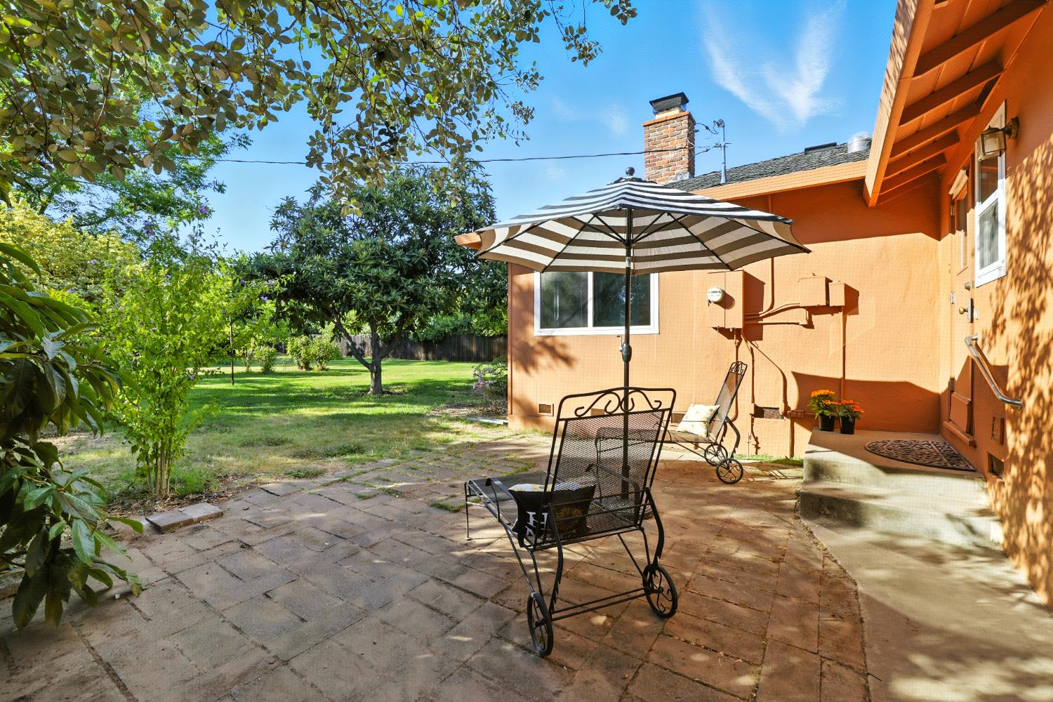 Sacramento, California, 95864, United States, 3 Bedrooms Bedrooms, ,2 BathroomsBathrooms,Residential,For Sale,1926285