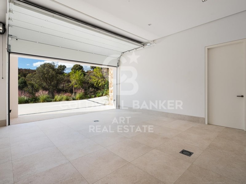 Marbella, Andalusia, ES, 5 Bedrooms Bedrooms, ,6 BathroomsBathrooms,Residential,For Sale,1984936