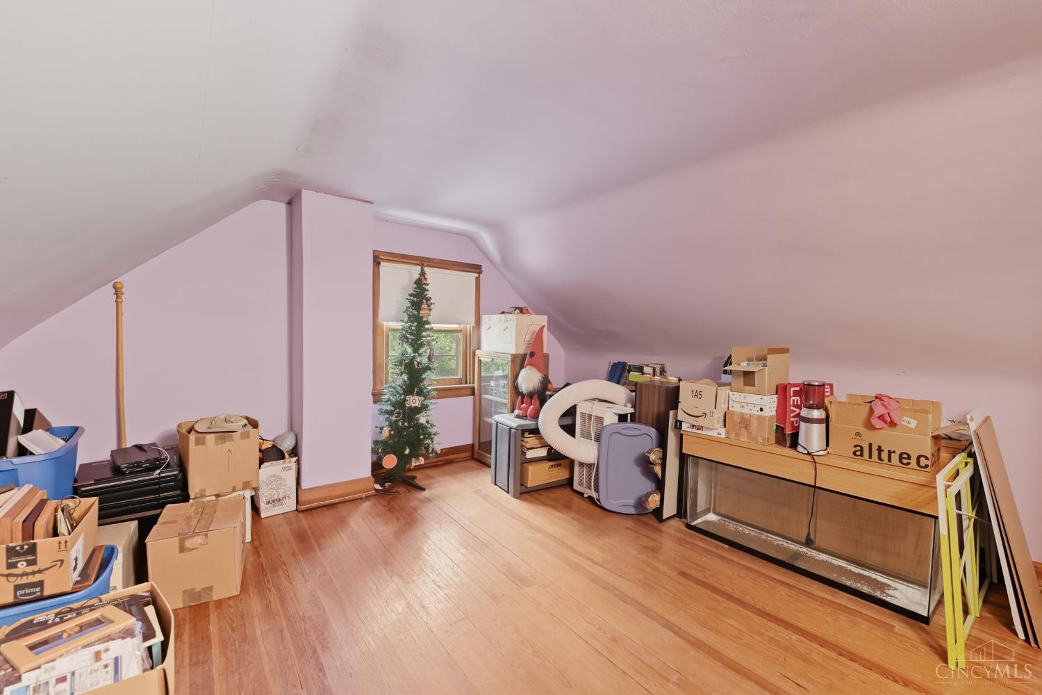 Cincinnati, Ohio, 45209, United States, 5 Bedrooms Bedrooms, ,2 BathroomsBathrooms,Residential,For Sale,1966693