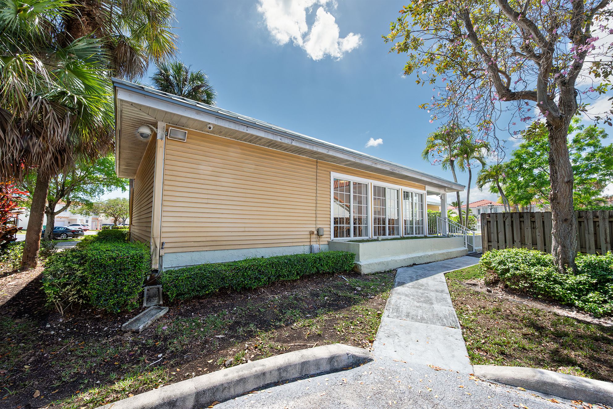  10441 Mahogany Key Cir, Miami, FL, 33196 - 物件實景