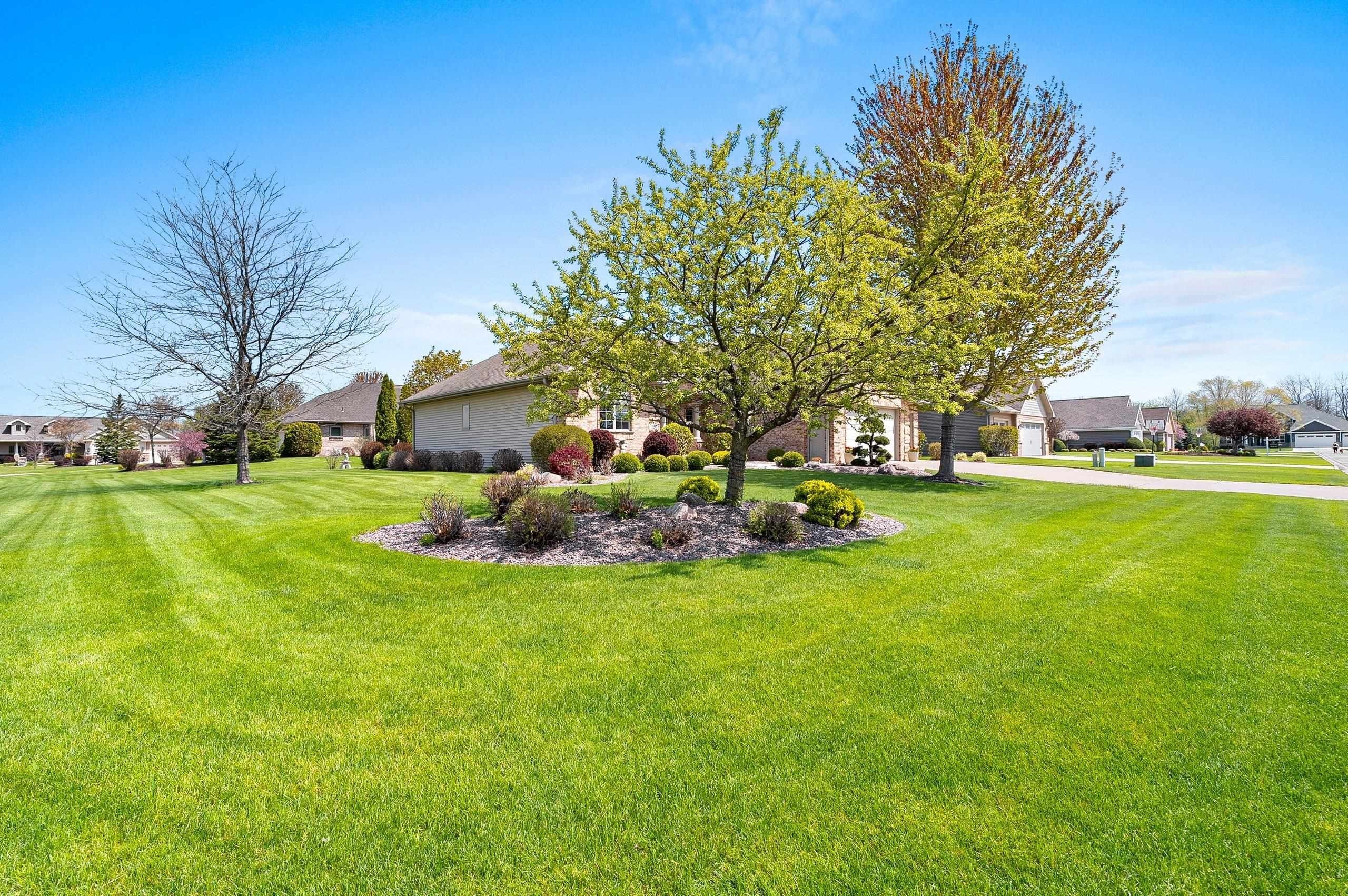 DE PERE, Wisconsin, 54115, United States, 3 Bedrooms Bedrooms, ,4 BathroomsBathrooms,Residential,For Sale,2048400
