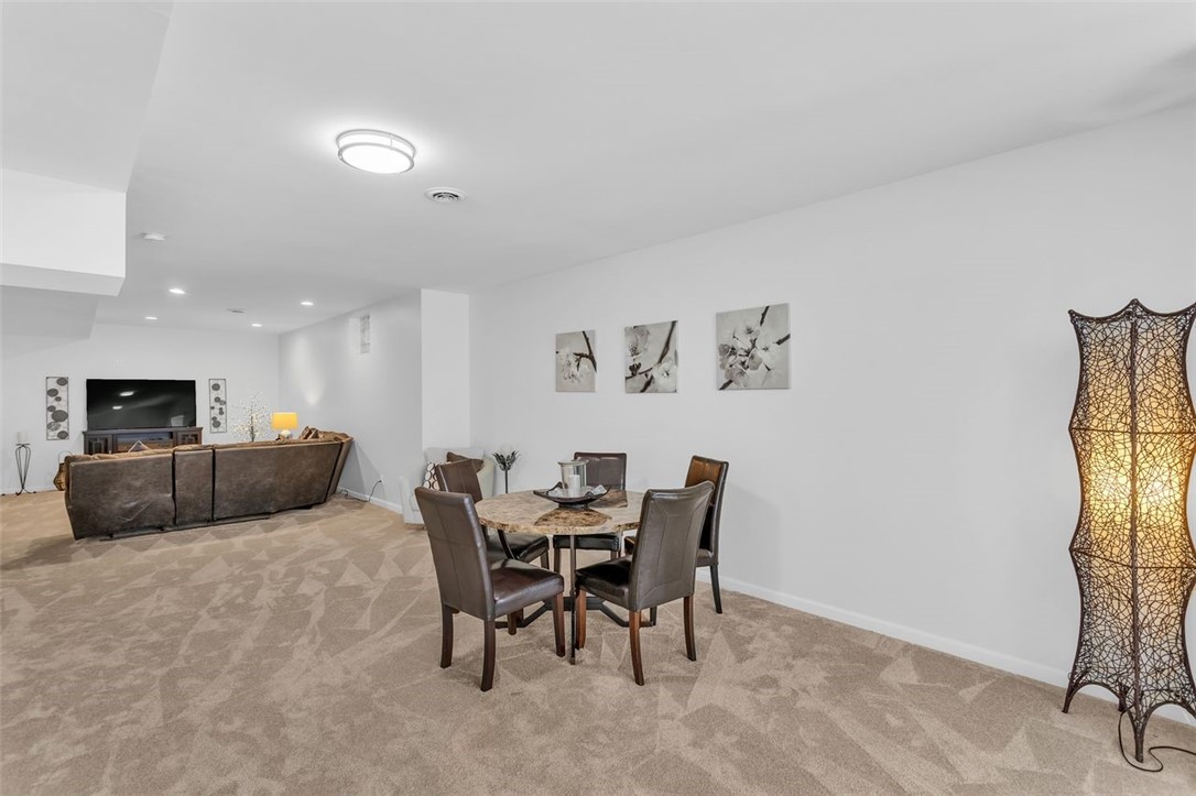 Green Twp, Pennsylvania, 15001, United States, 4 Bedrooms Bedrooms, ,4 BathroomsBathrooms,Residential,For Sale,1960549