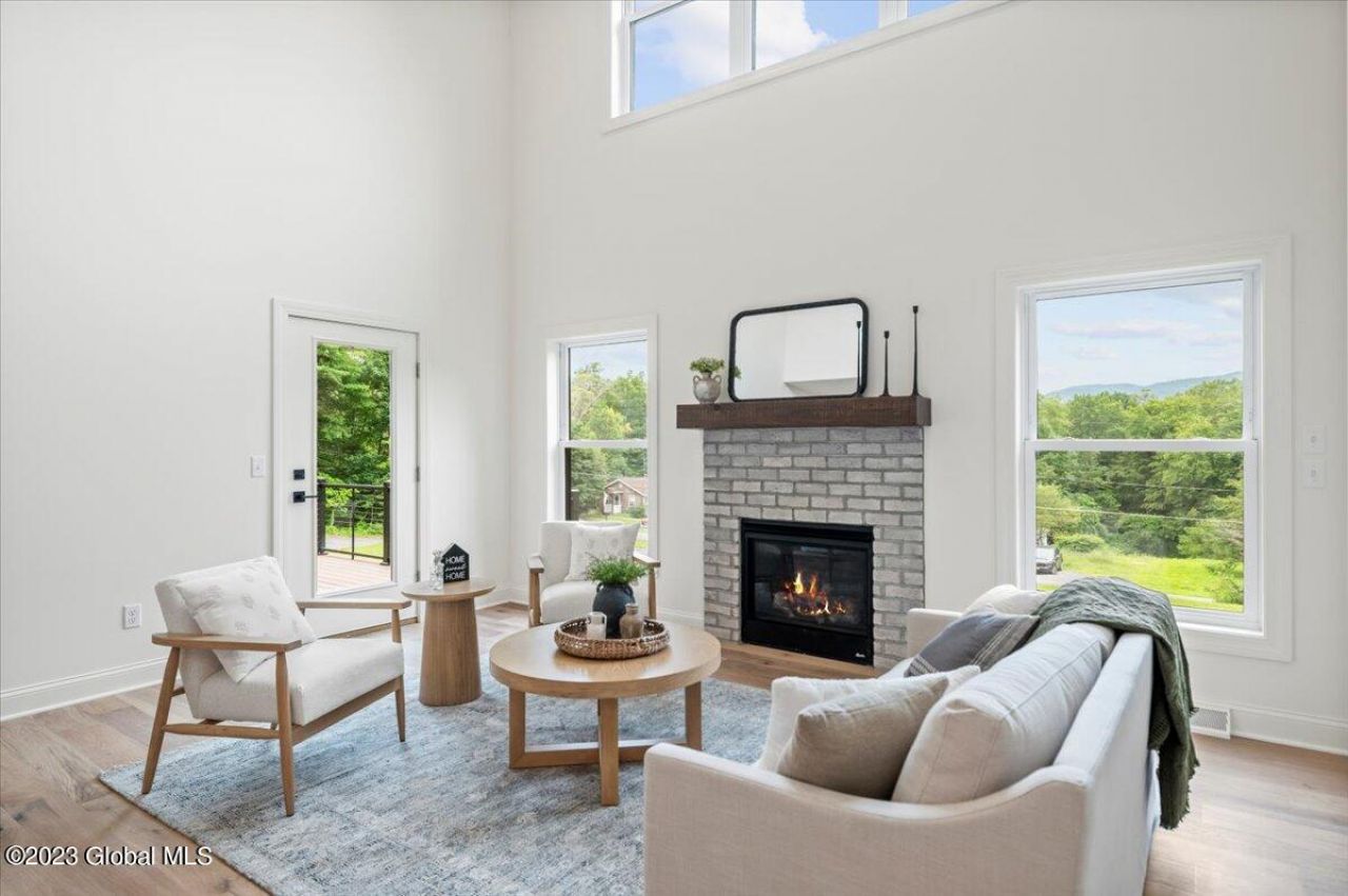 Lake George, New York, 12845, United States, 3 Bedrooms Bedrooms, ,3 BathroomsBathrooms,Residential,For Sale,1903586
