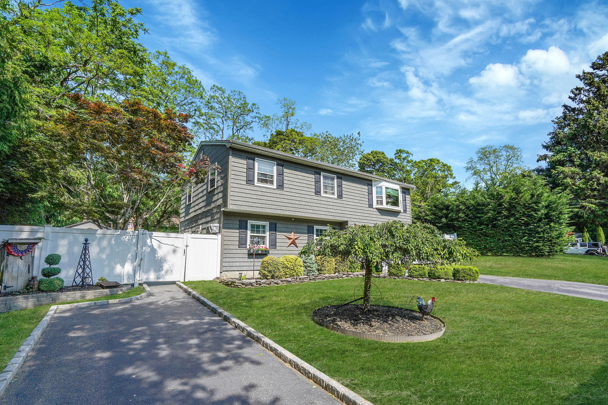 Wading River, New York, 11792, United States, 5 Bedrooms Bedrooms, ,2 BathroomsBathrooms,Residential,For Sale,1943116