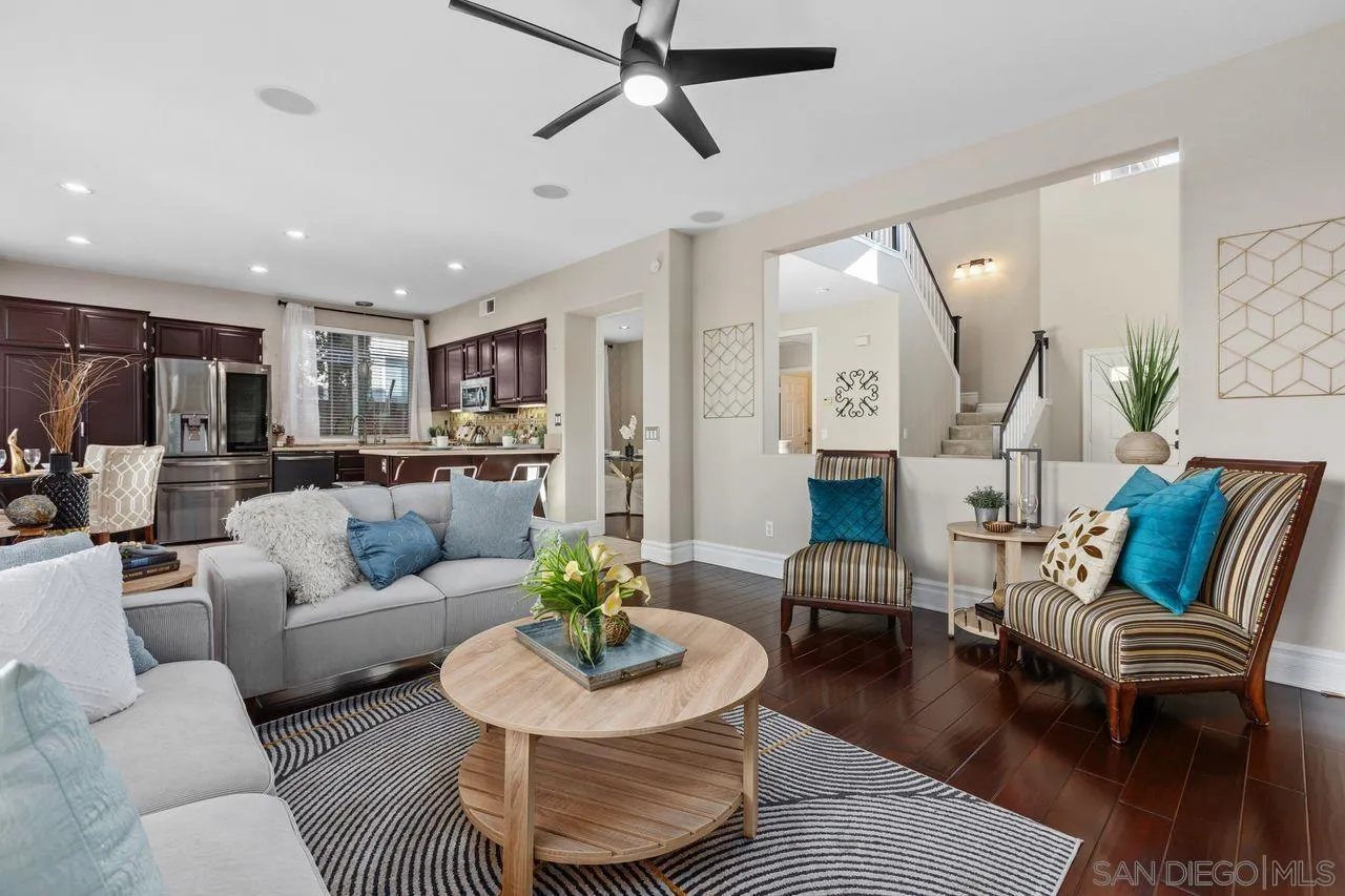 Escondido, California, 92026, United States, 3 Bedrooms Bedrooms, ,3 BathroomsBathrooms,Residential,For Sale,2003359